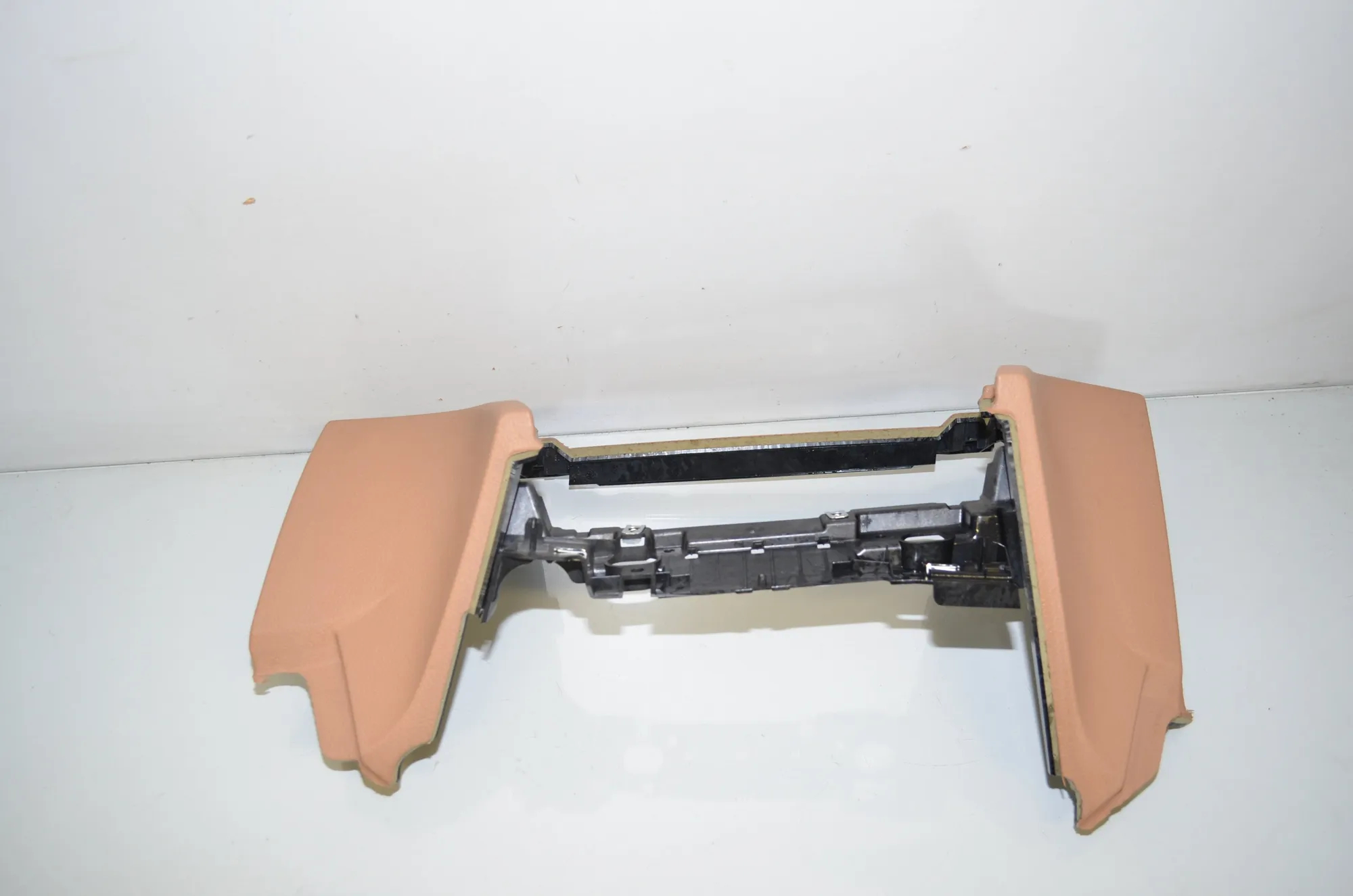 Other Interior Parts – OEM 9143936 · BMW 7 (F01, F02) 730 d 2009