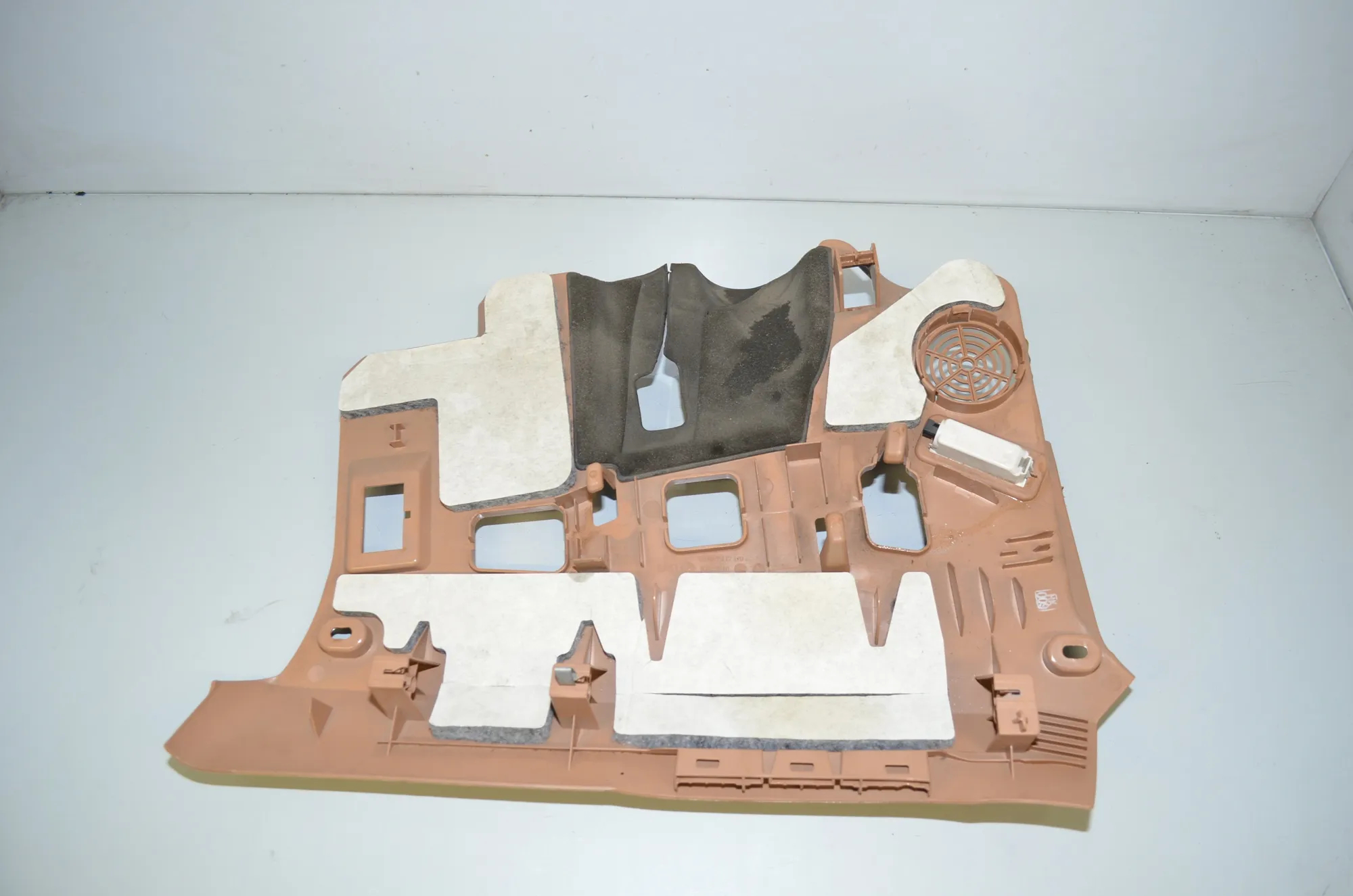 Dashboard Lower Trim – OEM 9112170 · BMW 7 (F01, F02) 730 d 2009 – 3