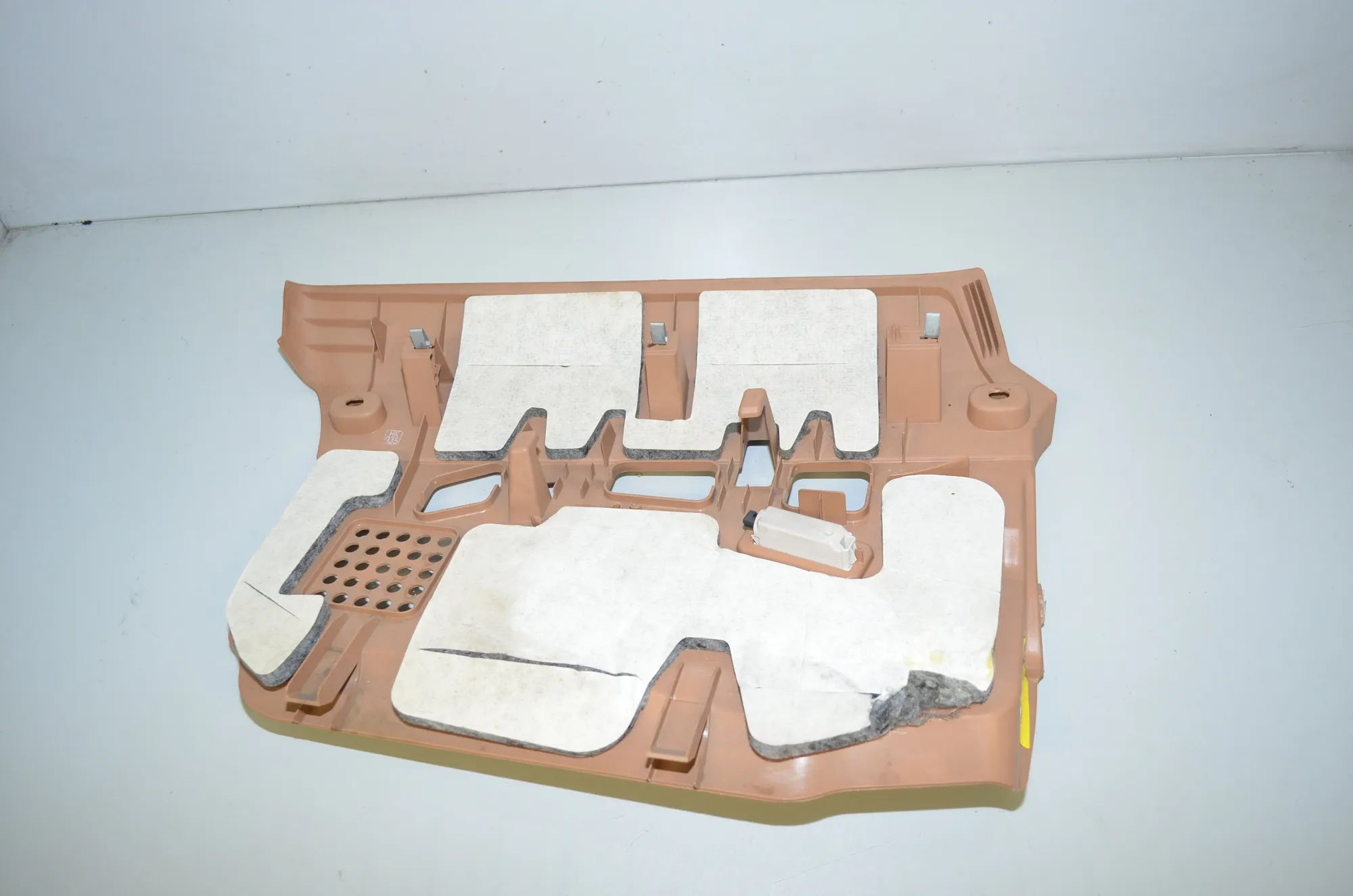 Dashboard Lower Trim – OEM 9112171 · BMW 7 (F01, F02) 730 d 2009 – 4