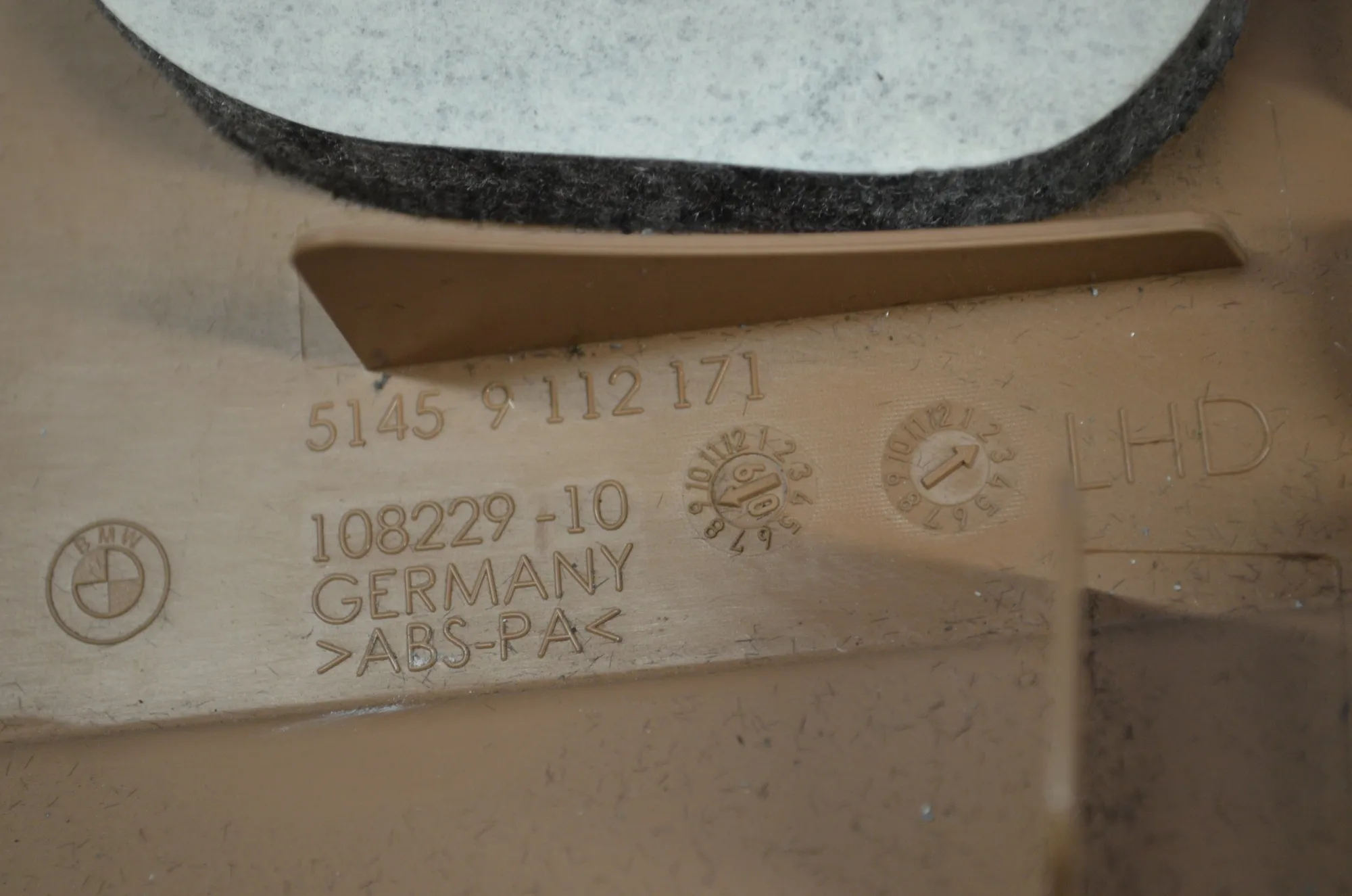 Dashboard Lower Trim – OEM 9112171 · BMW 7 (F01, F02) 730 d 2009 – 5