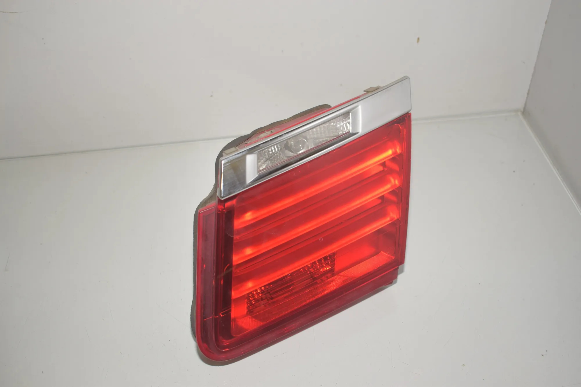Right Side Tailgate Tail Light – OEM 7182206 · BMW 7 (F01, F02) 730 d 2009 – 6