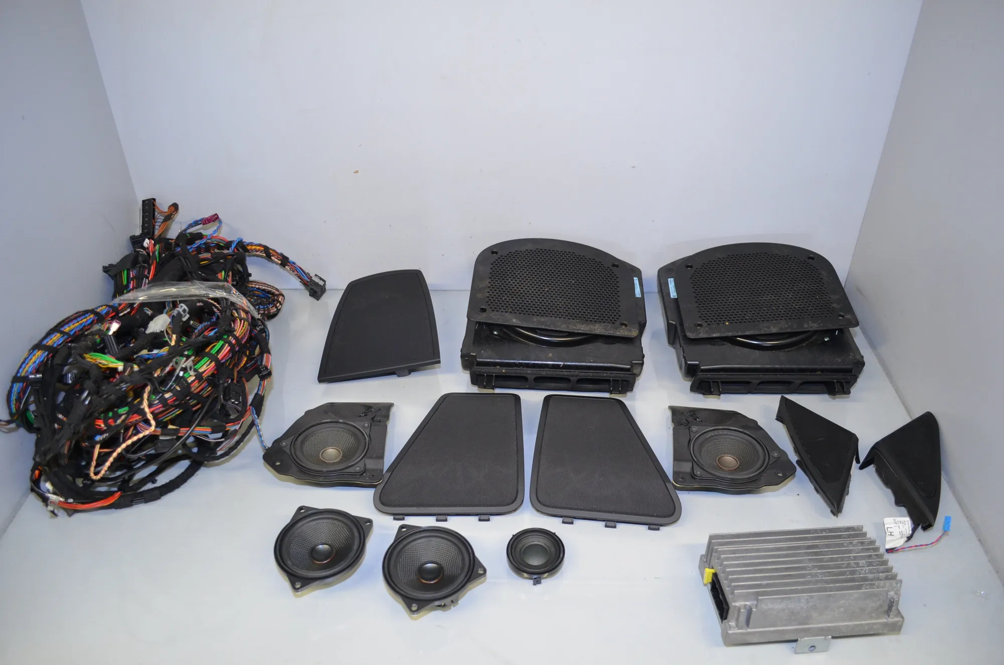 Sound Audio System Set – OEM 9133410 · BMW 7 (F01, F02) 730 d 2009