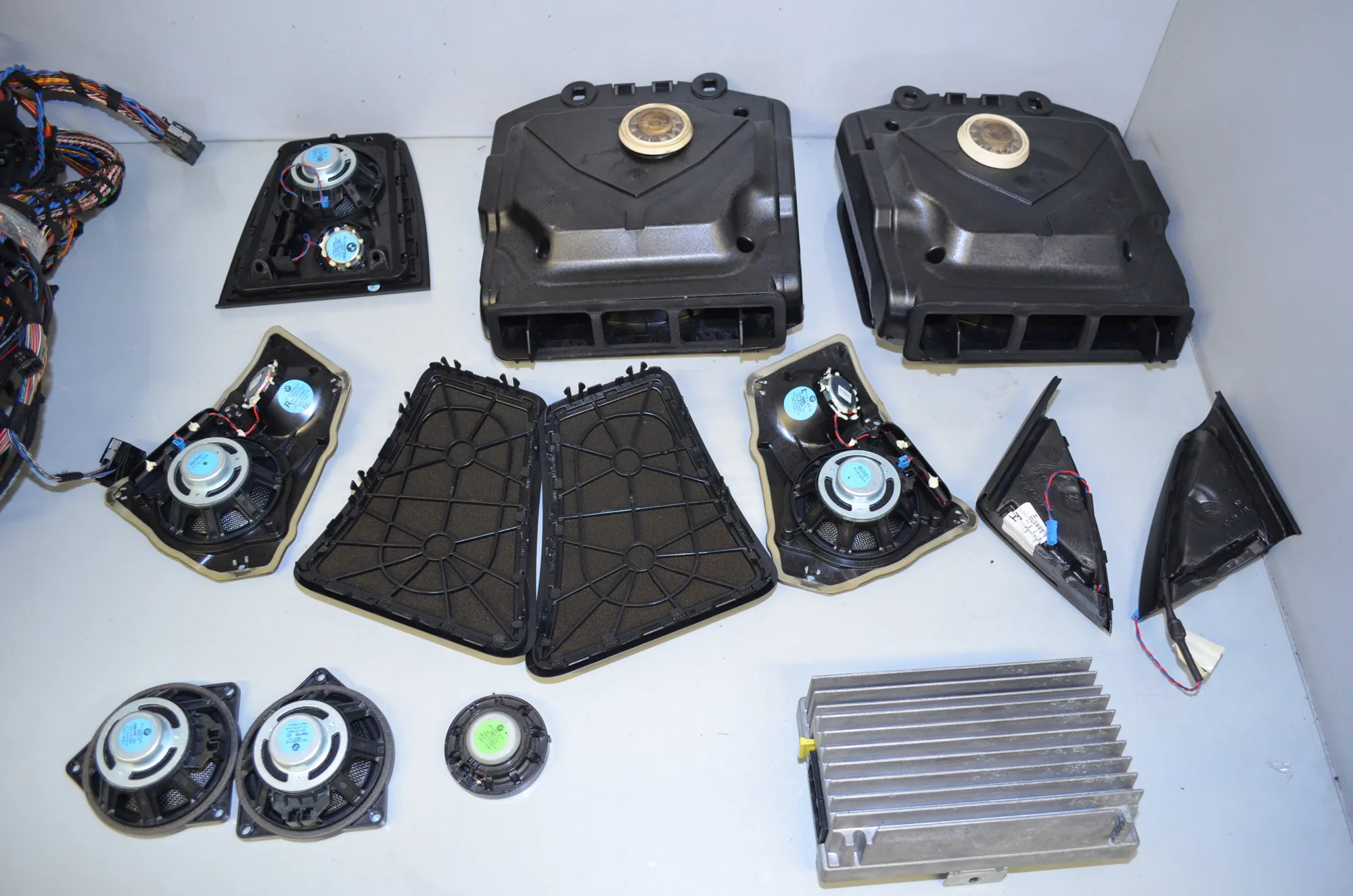 Sound Audio System Set – OEM 9133410 · BMW 7 (F01, F02) 730 d 2009 – 3
