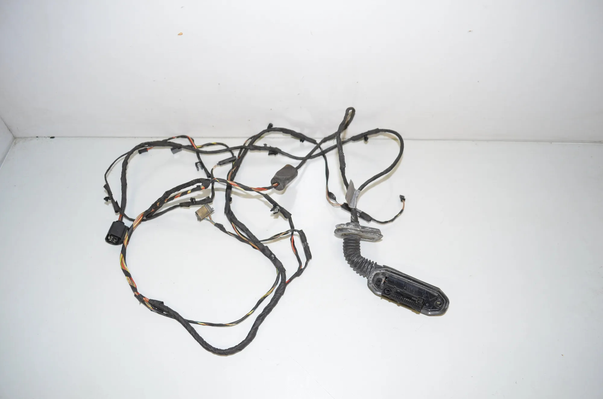 Rear Left Door Wiring – OEM 9212190 · BMW 7 (F01, F02) 730 d 2009 – 2