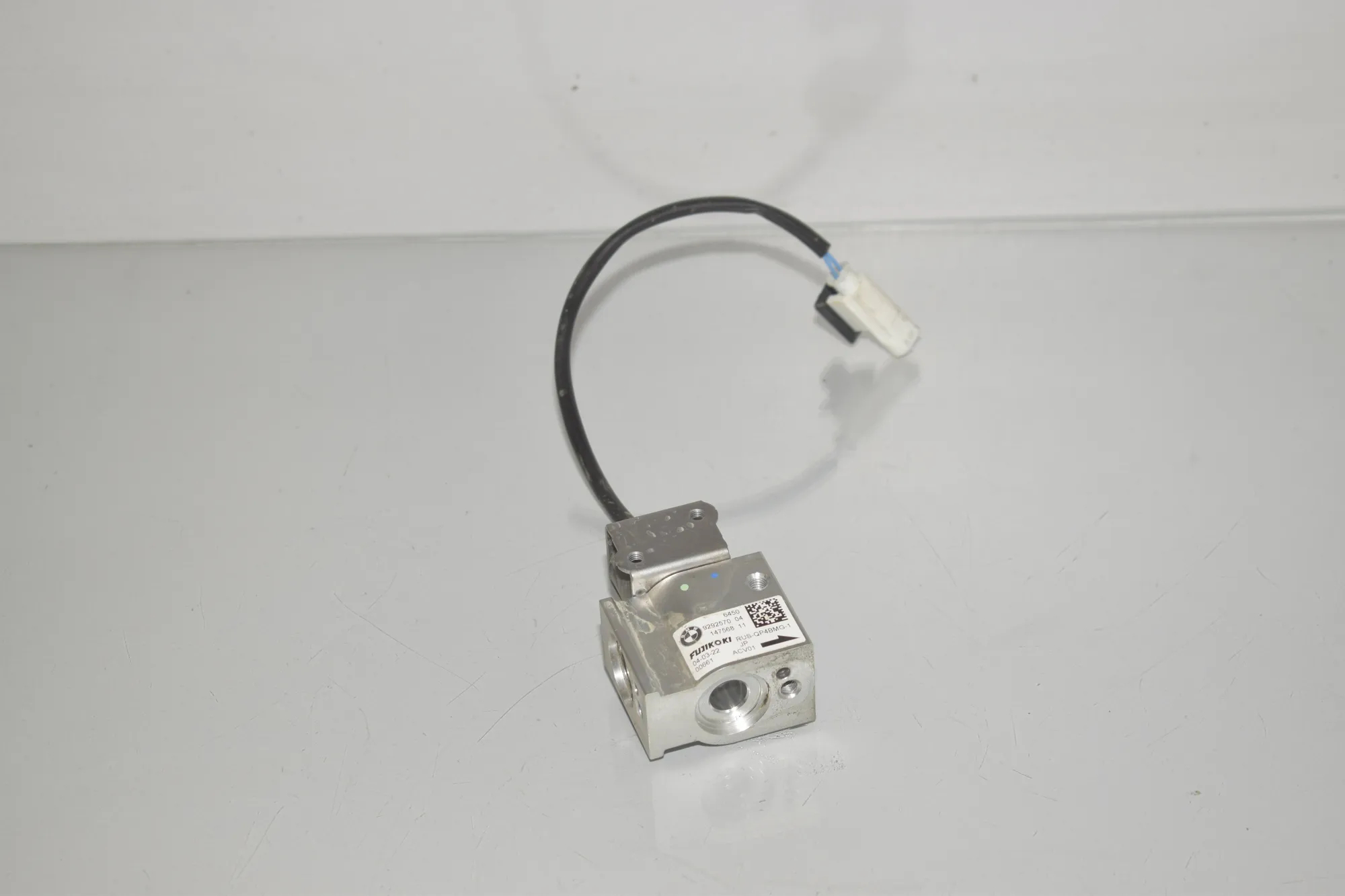 A/C Conditioner Expansion Valve – OEM 9292570 · BMW i3 (I01) s Electric 2022 – 3