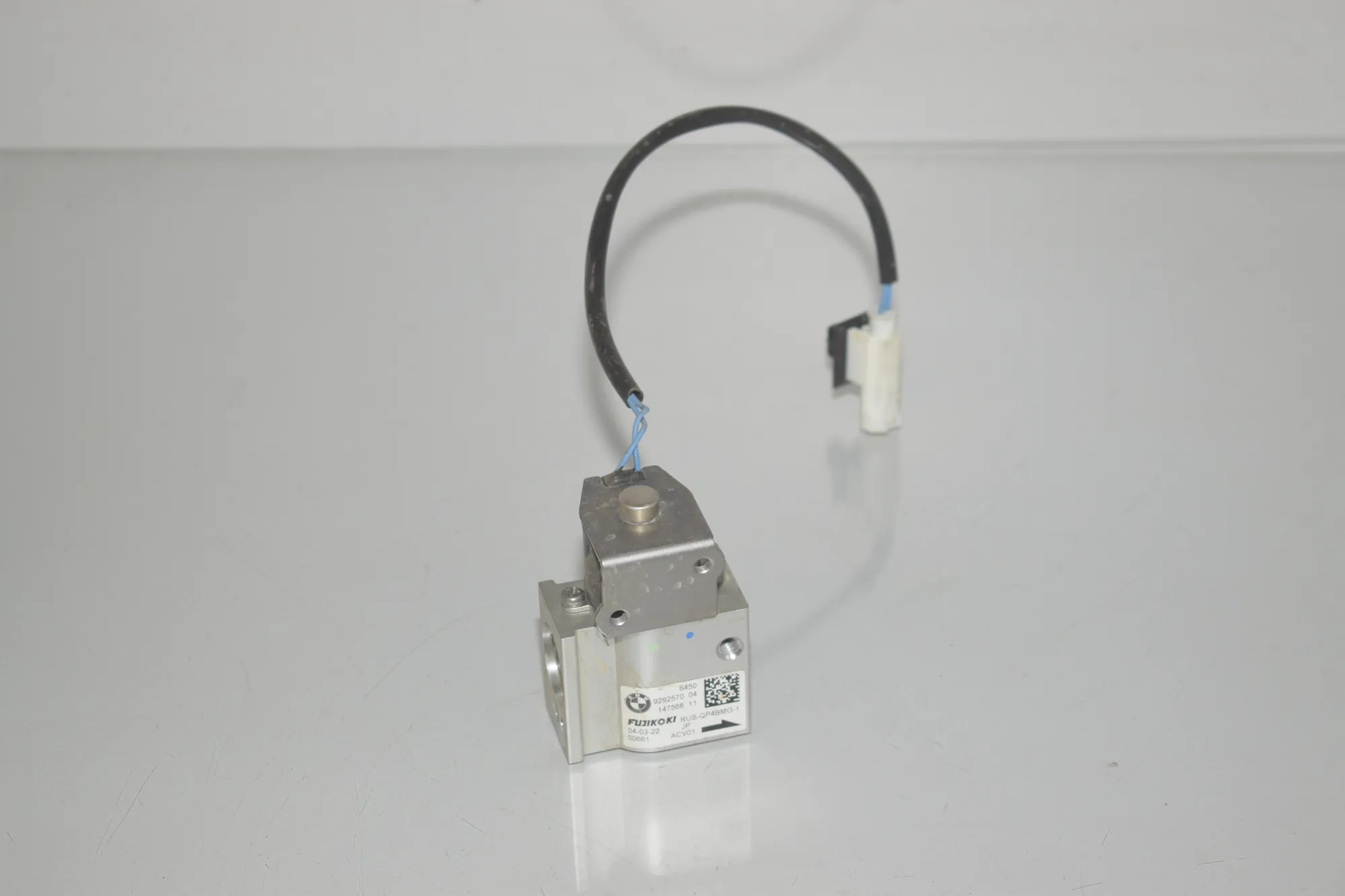 A/C Conditioner Expansion Valve – OEM 9292570 · BMW i3 (I01) s Electric 2022 – 2