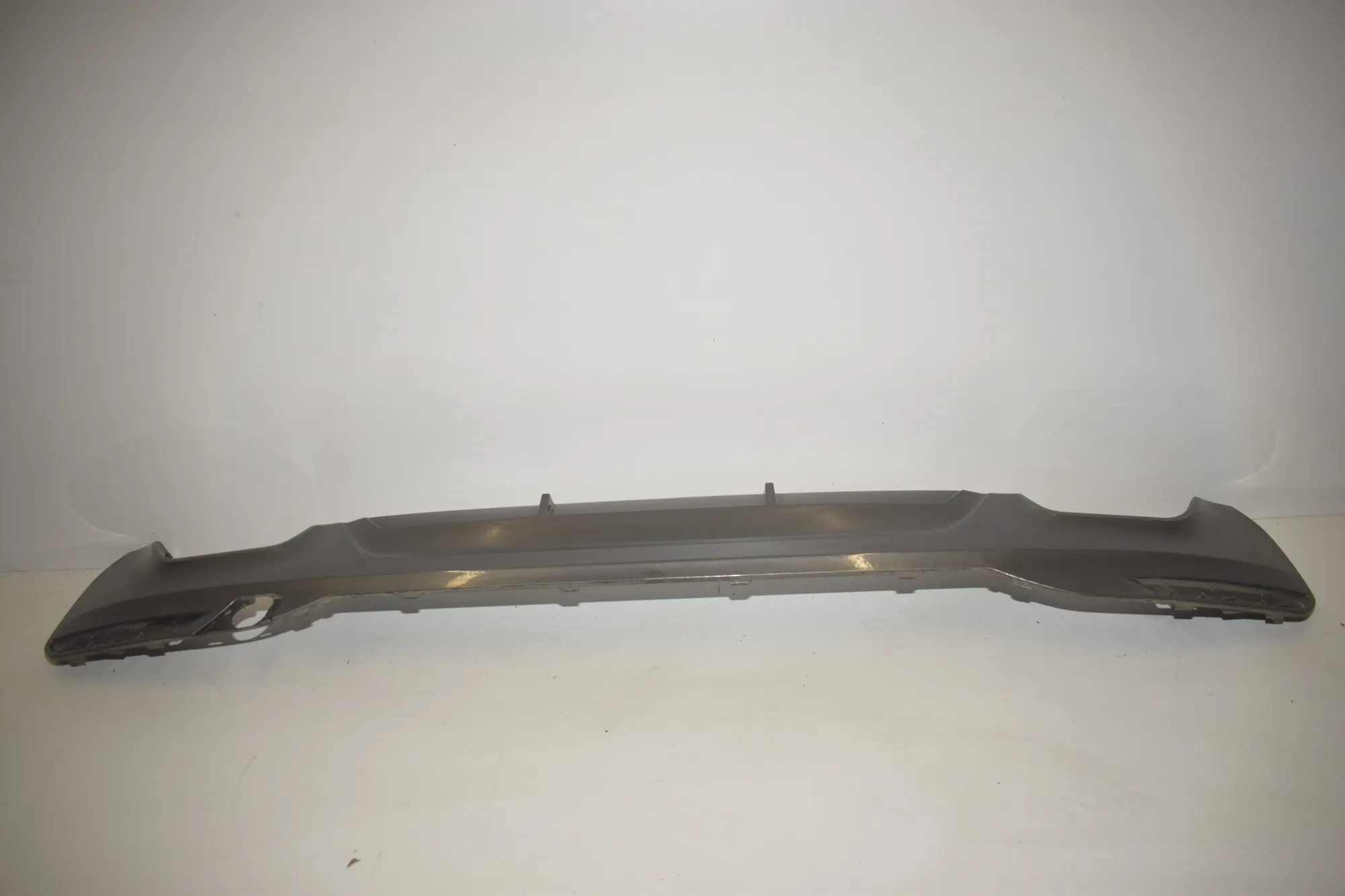 Rear Bumper Lower Diffuser – OEM 8098694 · BMW 5 (G30) BMW 5 (G30) 520 d 2020 – 3