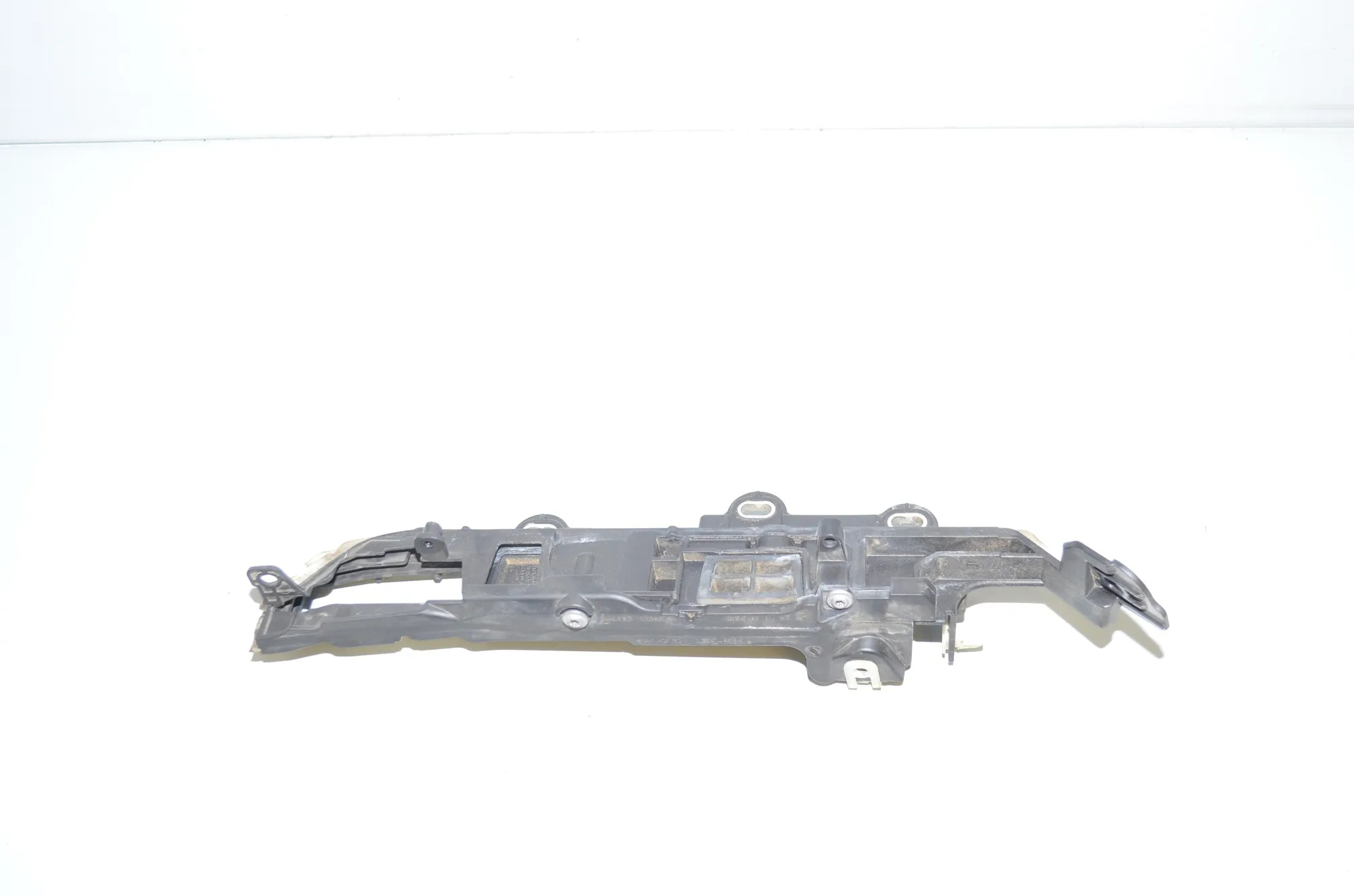 Other Engine Compartment Parts – OEM 9334790 · BMW 5 Touring (G31) (2017 - -) M 550 d xDrive 2018