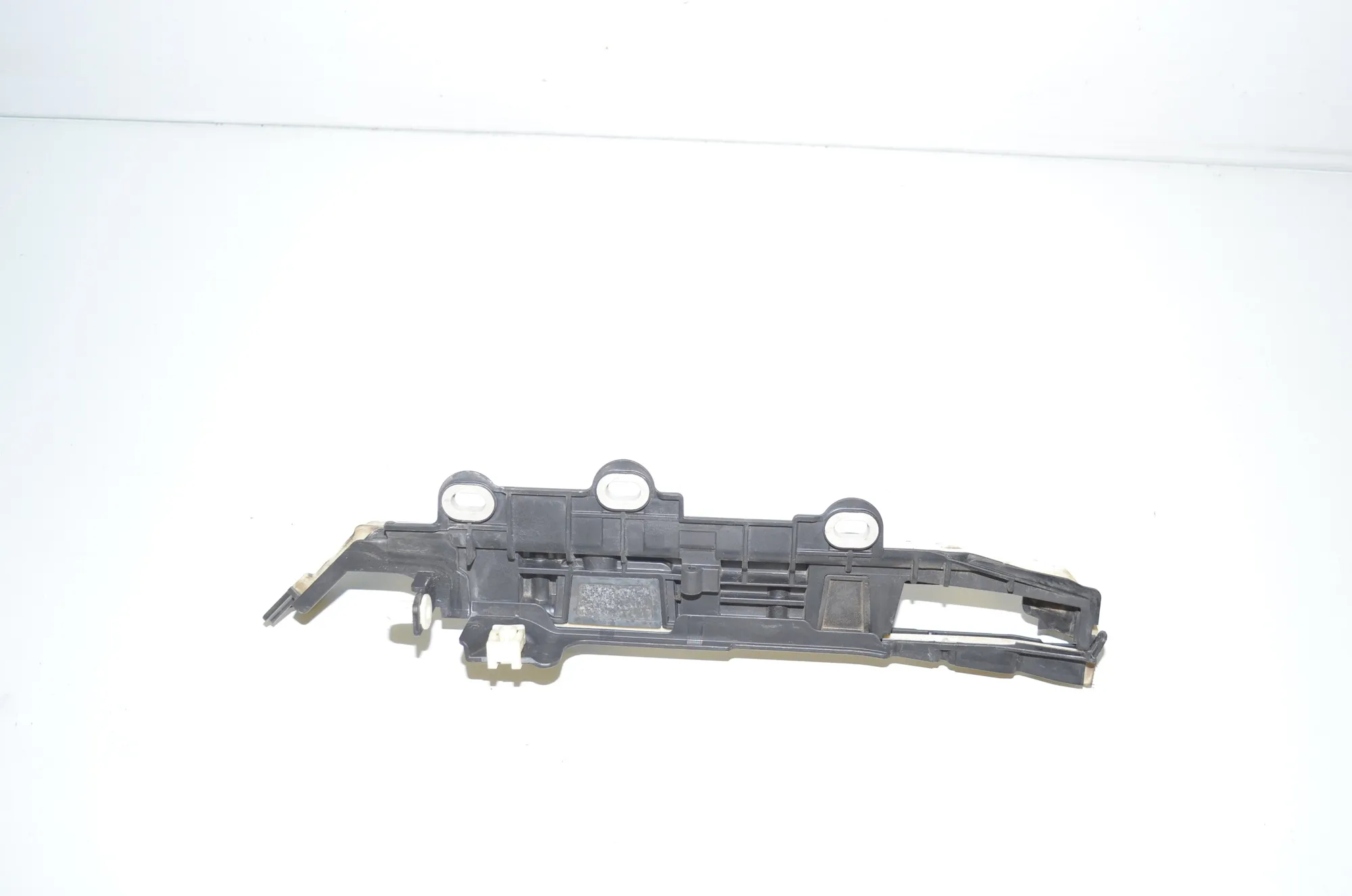 Other Engine Compartment Parts – OEM 9334790 · BMW 5 Touring (G31) (2017 - -) M 550 d xDrive 2018 – 3
