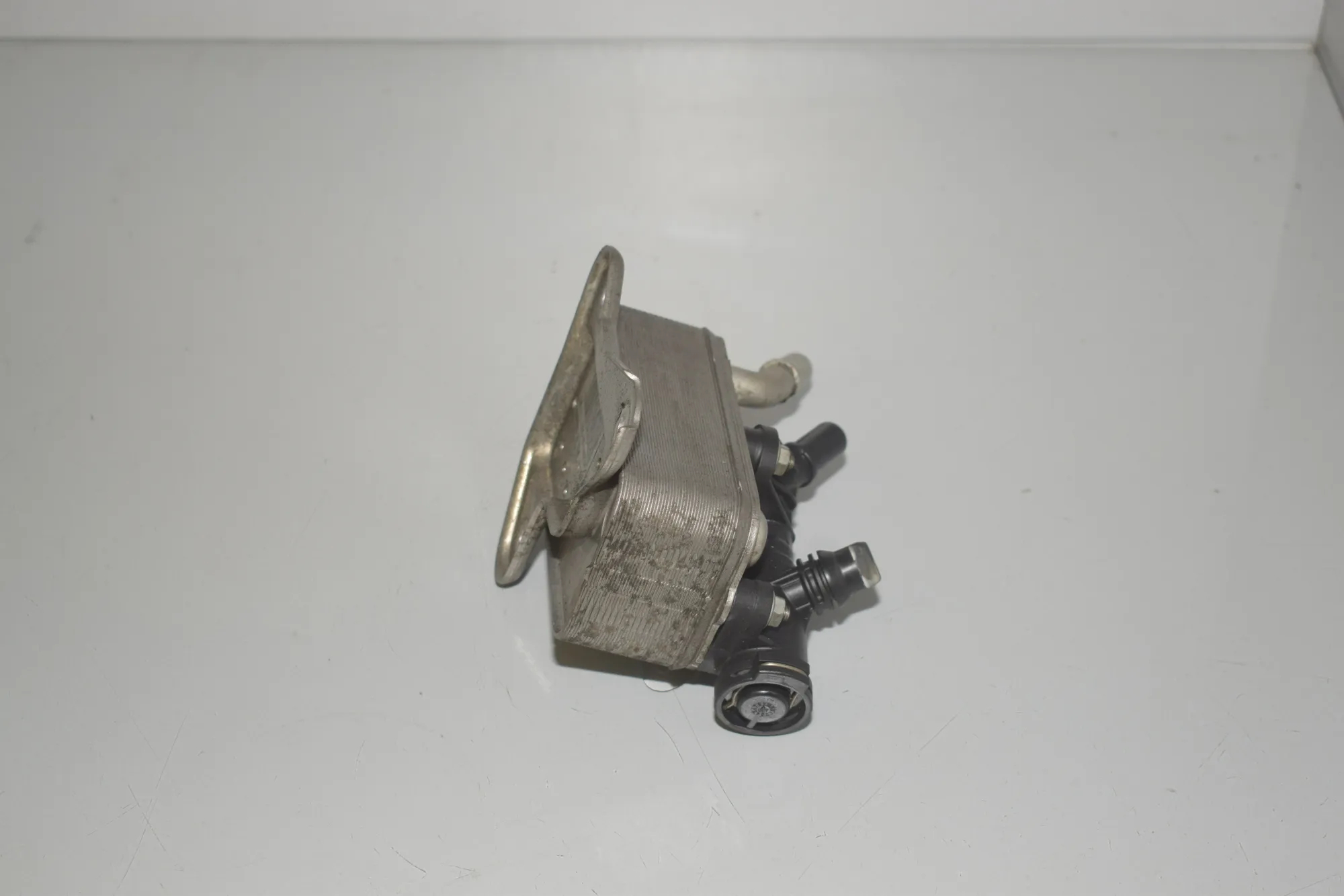 Oil Cooler – OEM 7800408 · BMW 7 (F01, F02) 730 d 2009 – 3