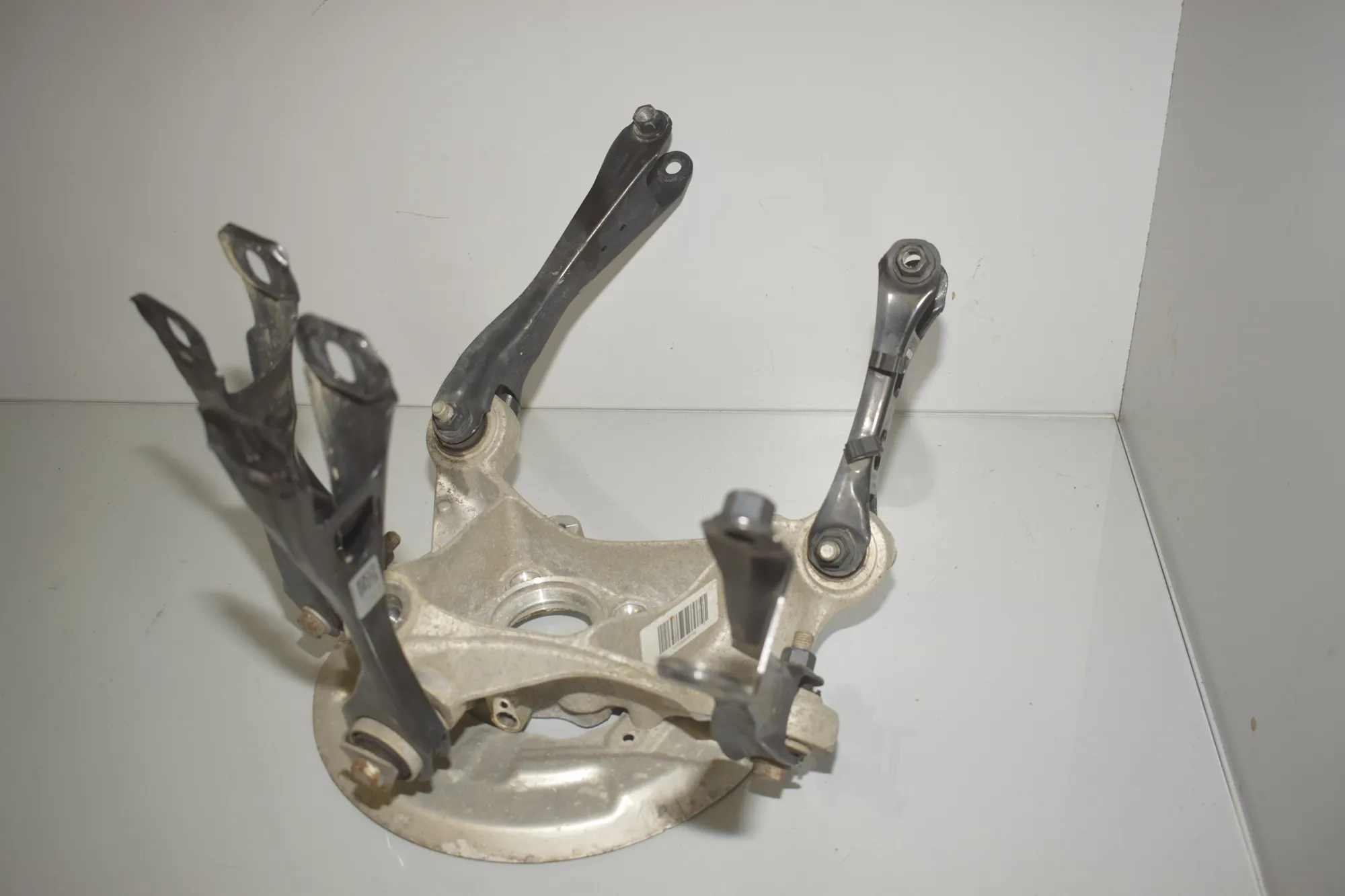 Rear Right Wheel Hub – OEM 6867882 · BMW i3 (I01) s Electric 2022 – 3