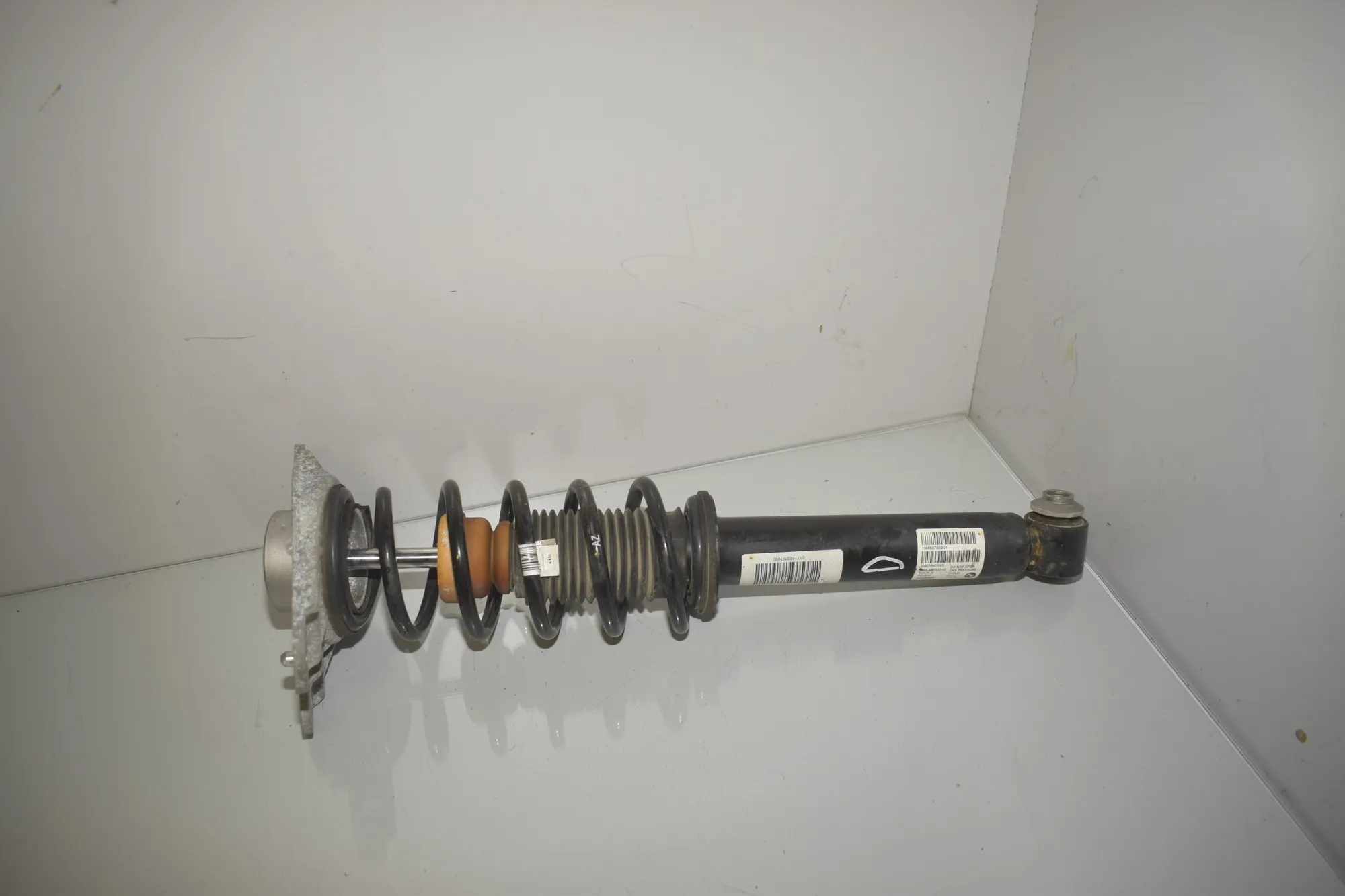 Rear Right Shock Absorber – OEM 6887655 · BMW i3 (I01) s Electric 2022 – 3