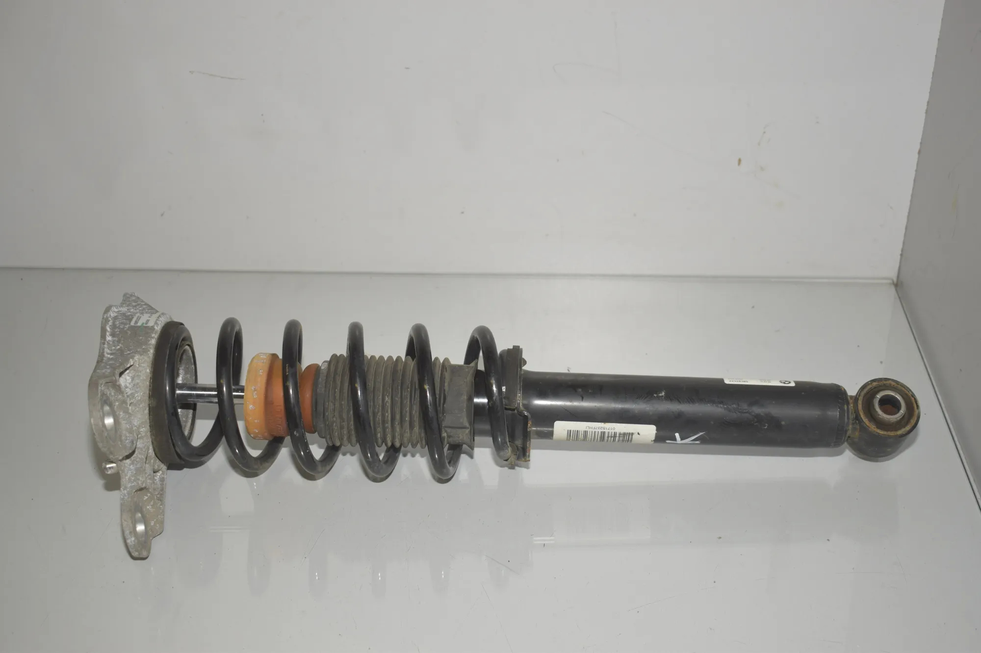 Rear Left Shock Absorber – OEM 6887655 · BMW i3 (I01) s Electric 2022