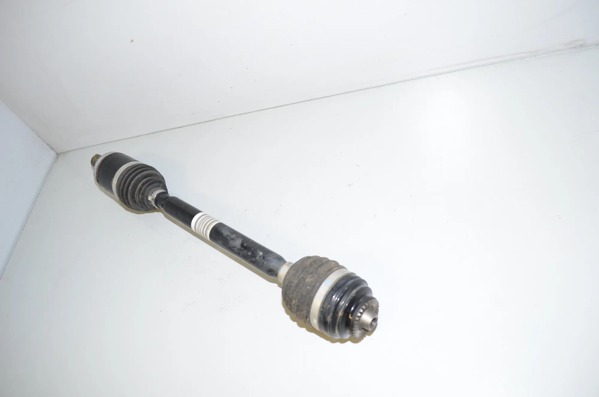 Rear Left Driveshaft – OEM 7641213 · BMW i3 (I01) s Electric 2022 – 2