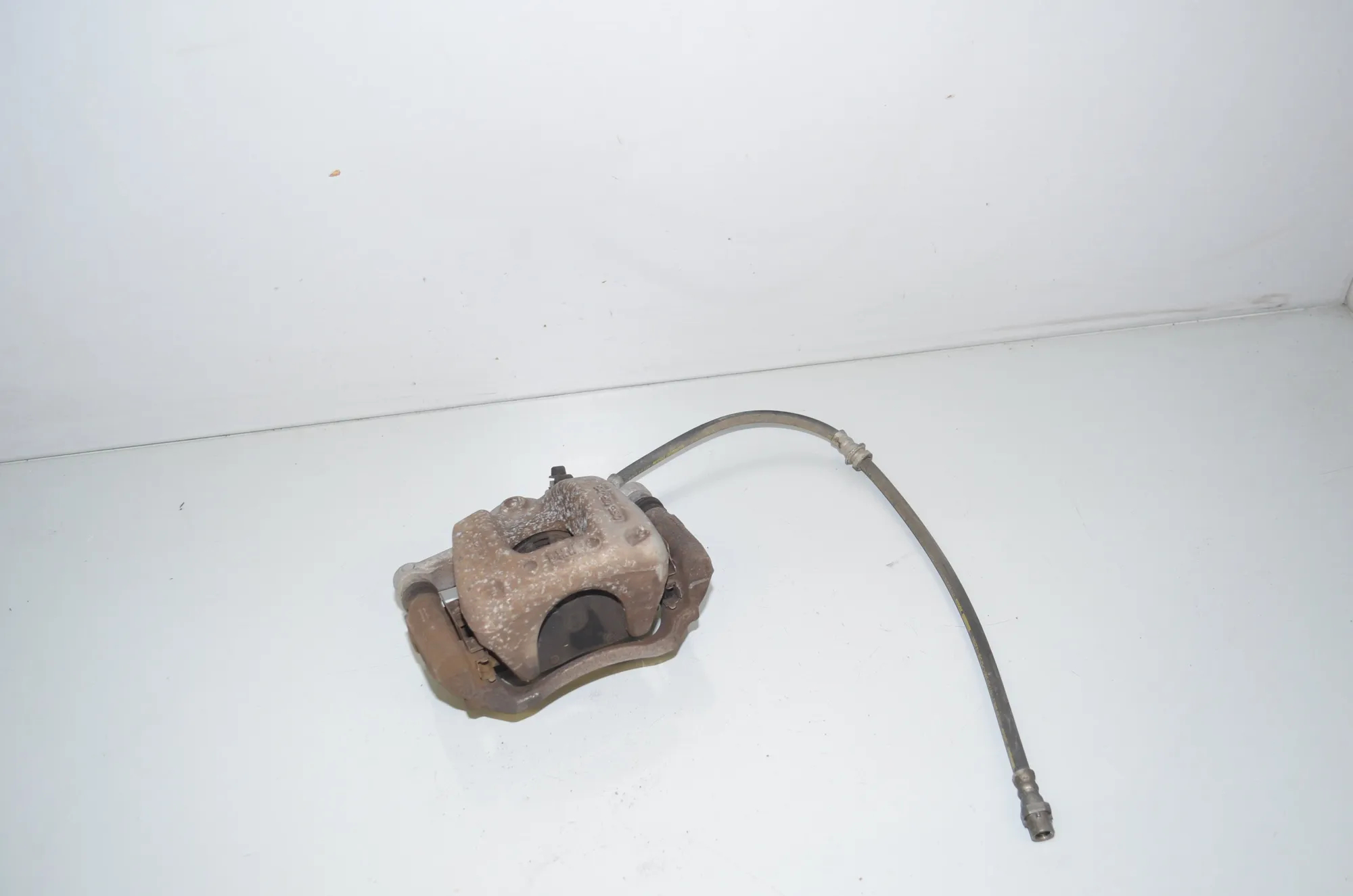 Front Right Brake Caliper – OEM 6860270 · BMW i3 (I01) s Electric 2022
