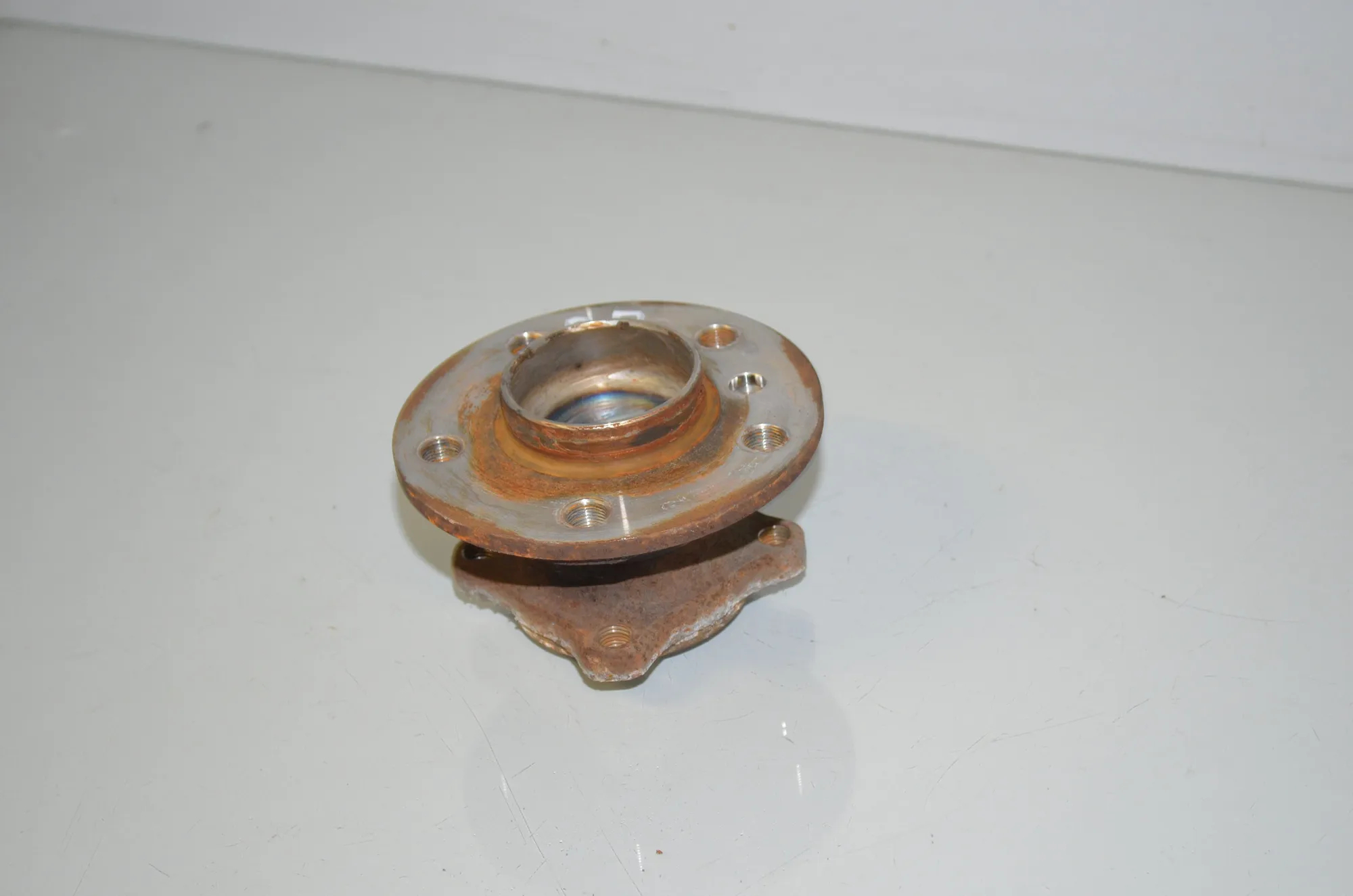 Front Right Wheel Bearing – OEM 6867927 · BMW i3 (I01) s Electric 2022 – 2