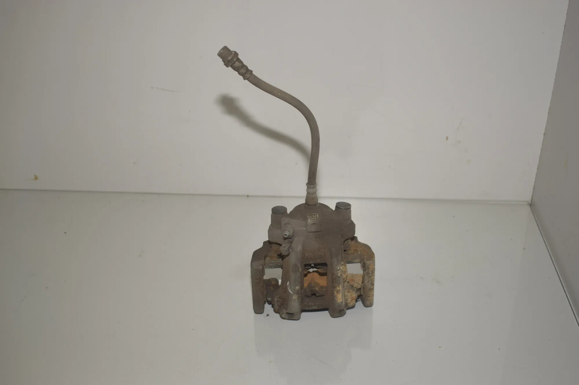 Rear Right Brake Caliper – OEM 6850858 · BMW 2 Cabrio (F23) 220 i 2017