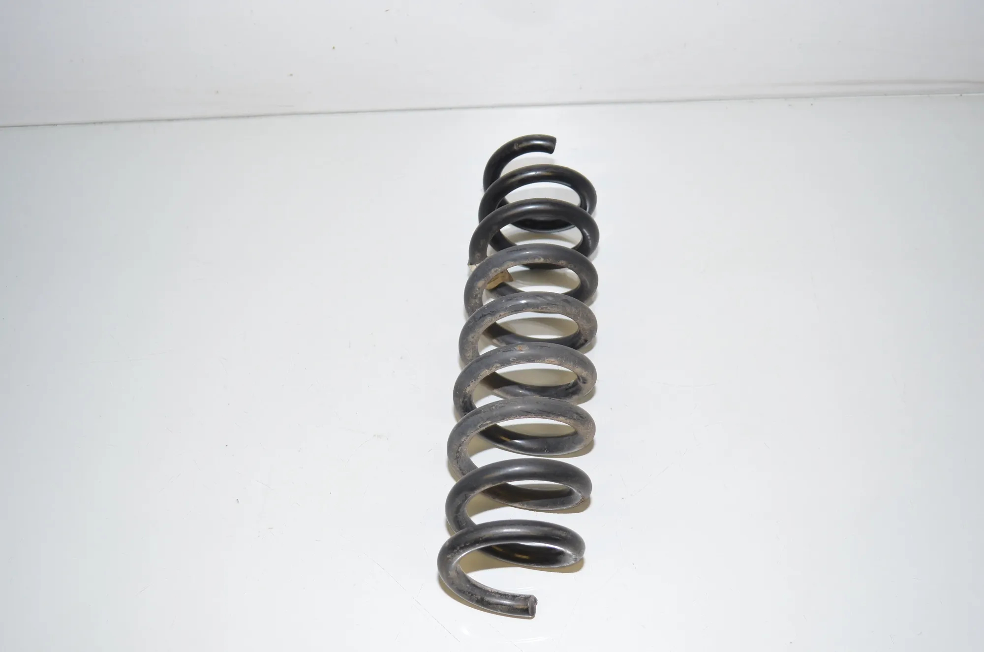Rear Left Coil Spring – OEM 6851726 · BMW 2 Cabrio (F23) 220 i 2017