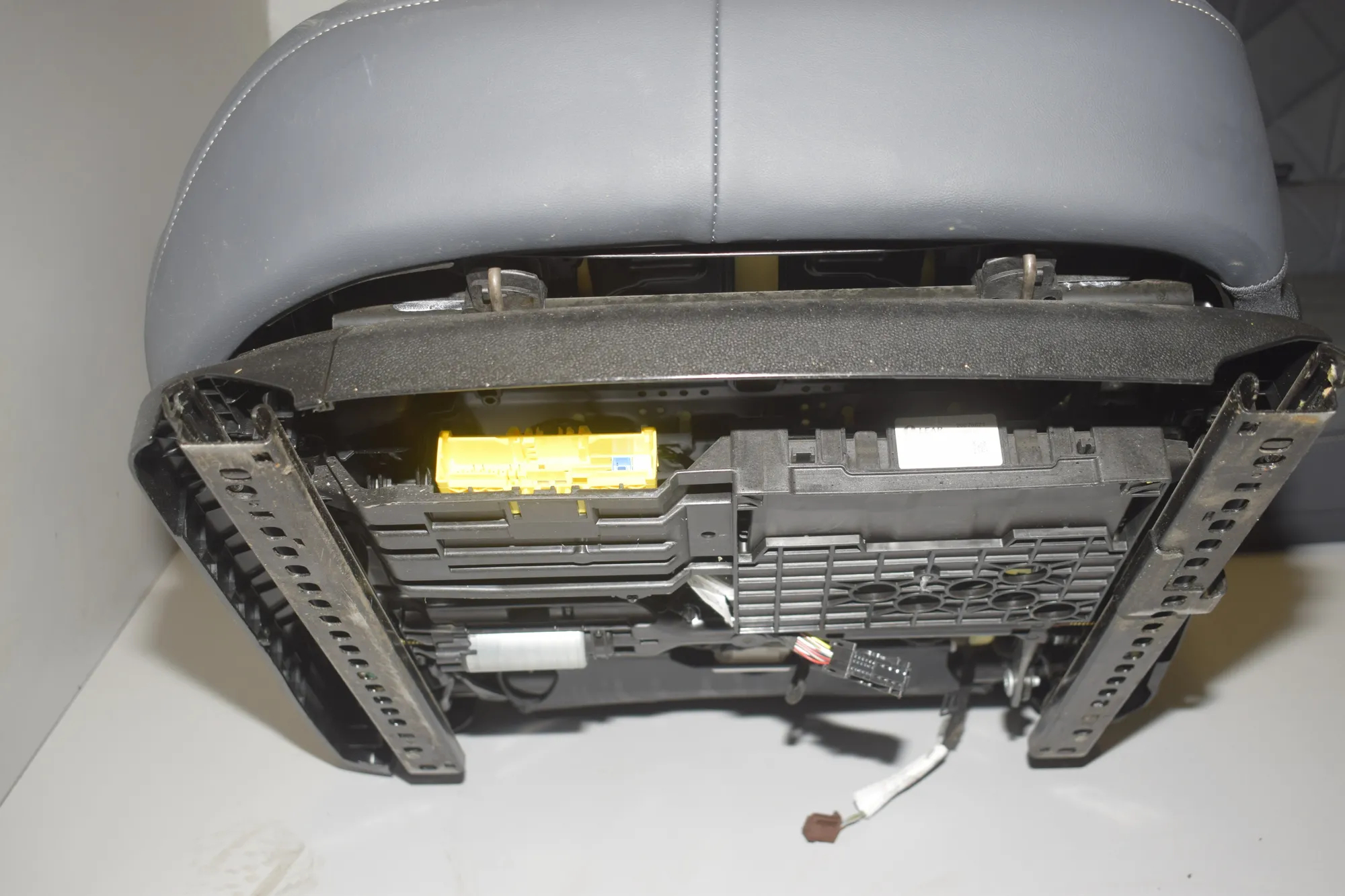 Seat set – OEM 0000 · BMW iX (I20) (2021 - -) xDrive 40 2021 – 14