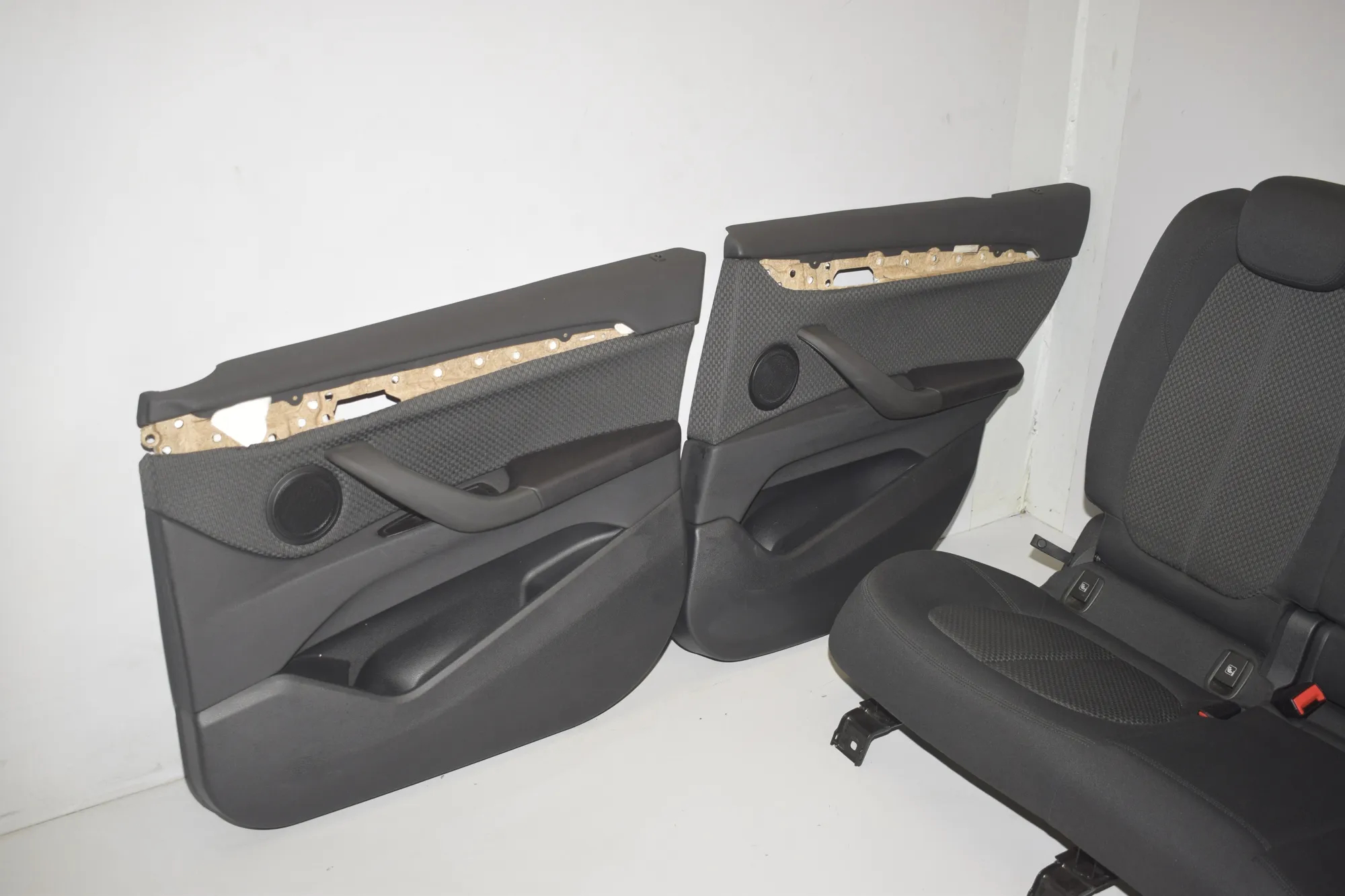 Seat set · BMW X1 (F48) xDrive 18 d 2018 – 7