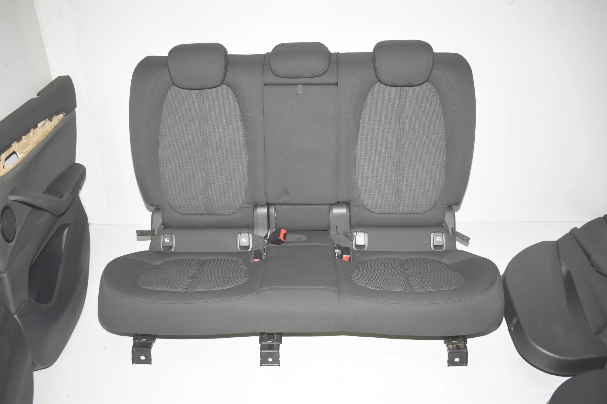 Seat set · BMW X1 (F48) xDrive 18 d 2018 – 4