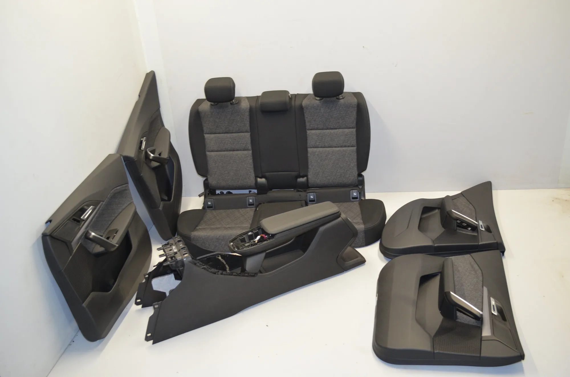 Seat set · BMW X2 (U10) BMW X2 (U10) iX2 xDrive 30 2024 – 14