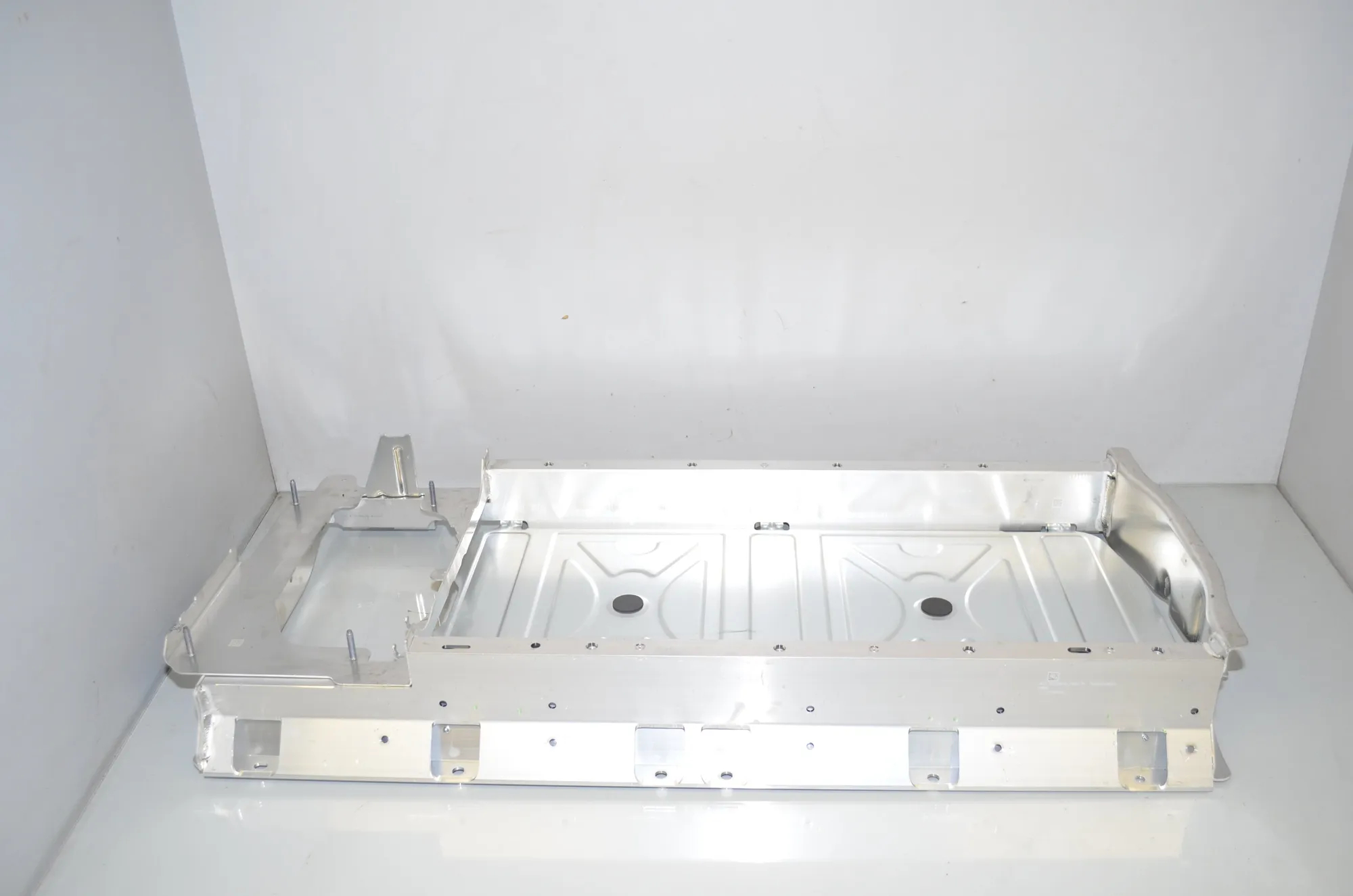 Other Body Parts – OEM 9424301 · BMW iX3 (G08) (2020 - -) Electric (286 HP) 2022 – 4