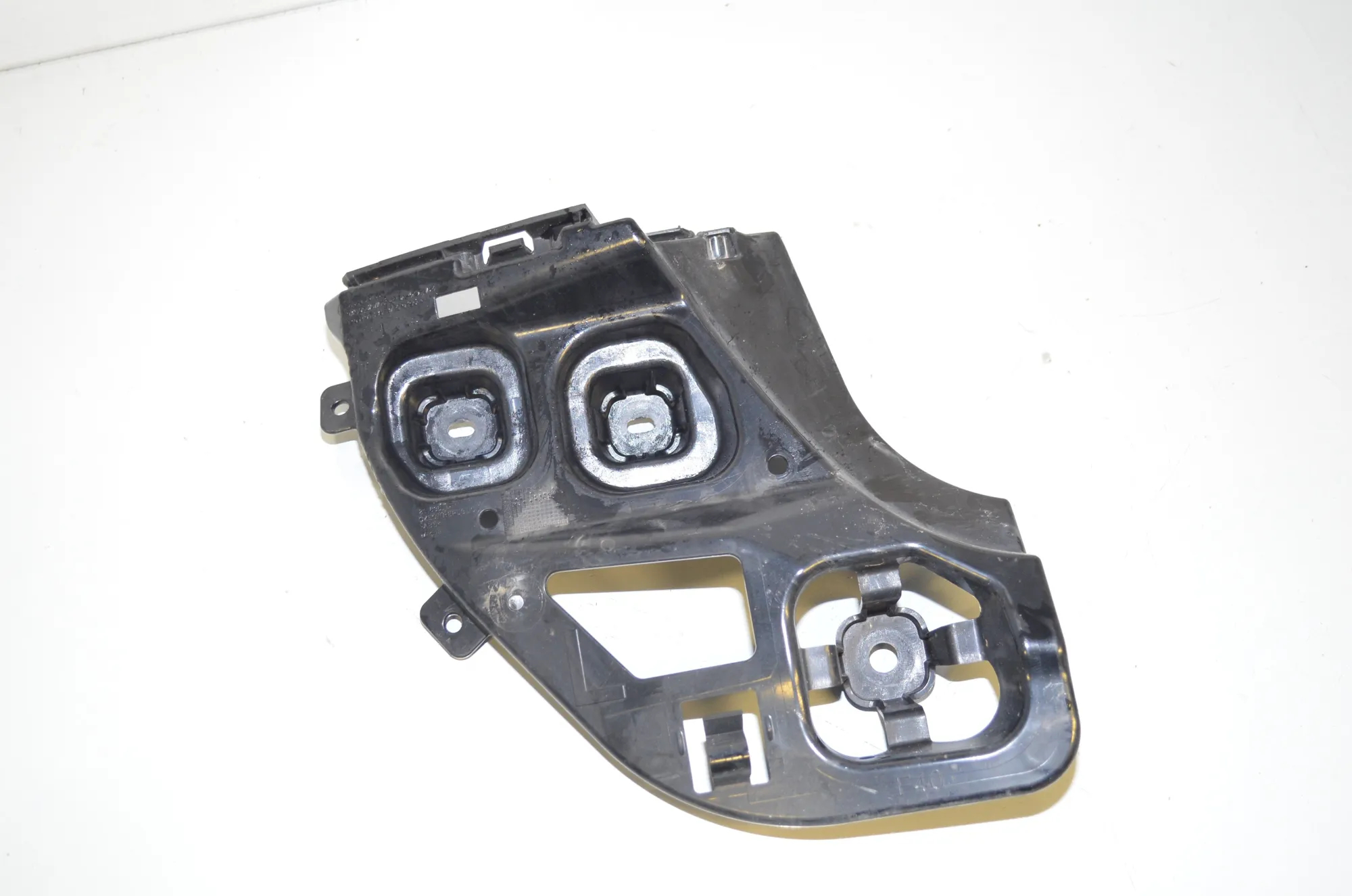 Rear Left Bumper Bracket – OEM 7461397 · BMW 1 (F40) (2019 - -) F40) 116 d 2020
