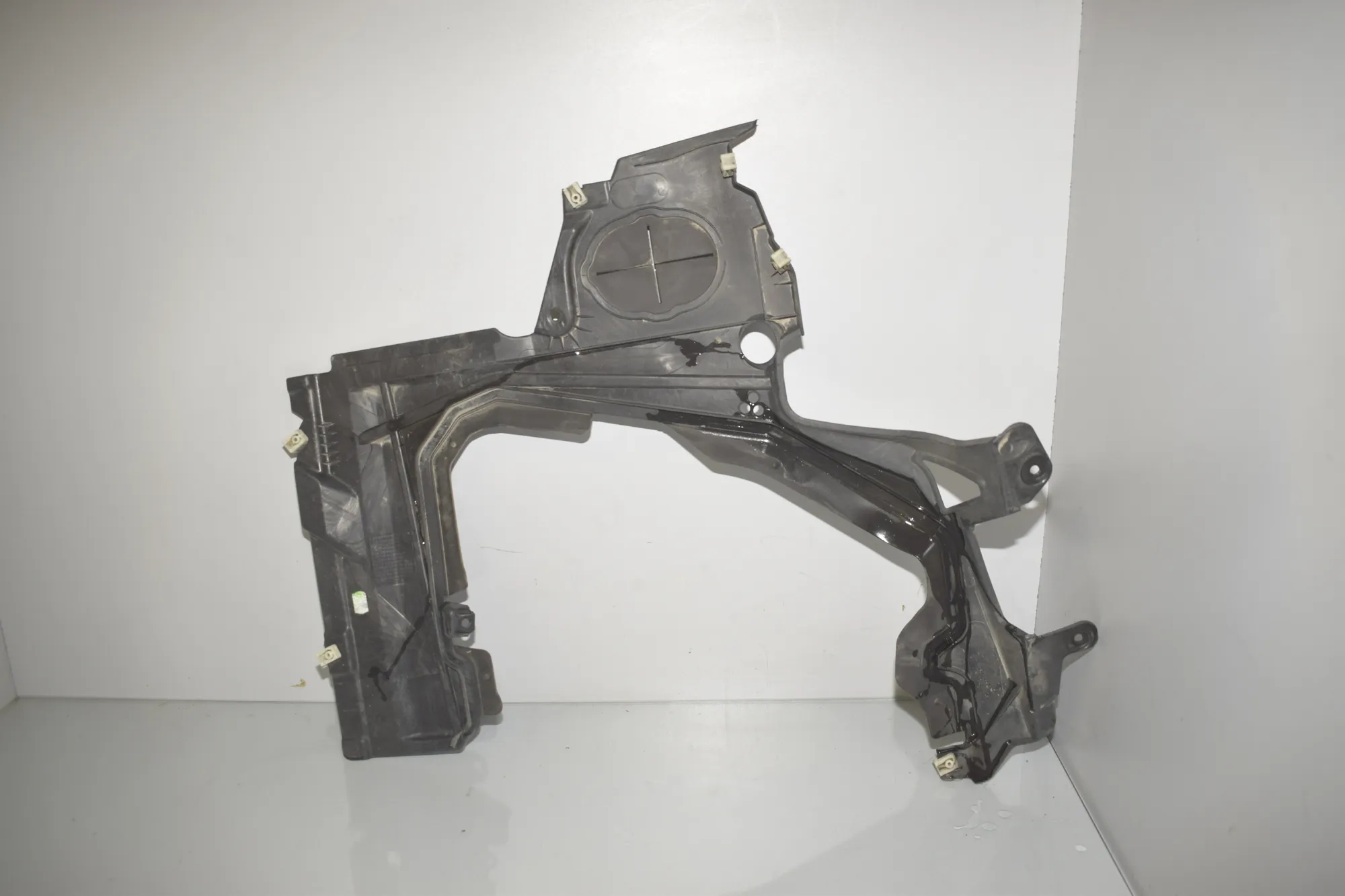 Rear Right Underbody Cover – OEM 7436656 · BMW 1 (F40) (2019 - -) F40) 116 d 2020