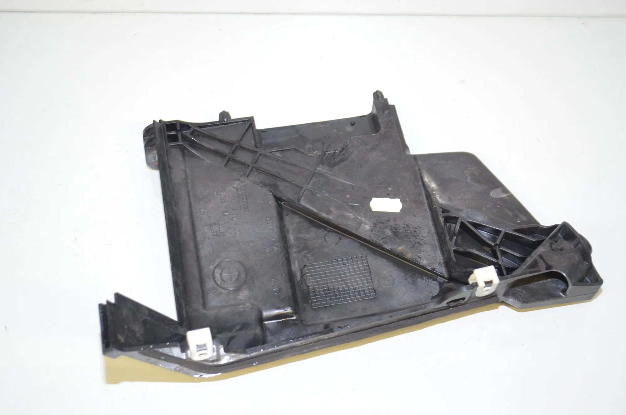 Bracket – OEM 7473113 · BMW 1 (F40) (2019 - -) F40) 116 d 2020 – 2
