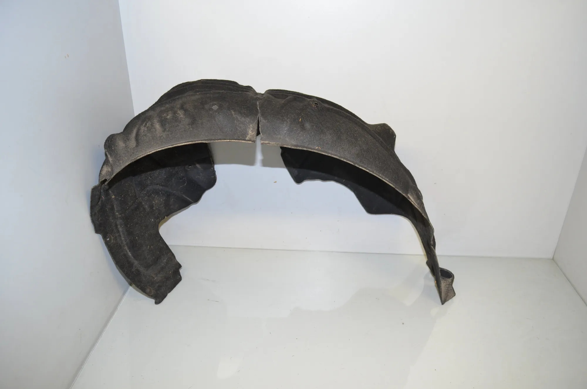 Rear Right Arch Liner – OEM 7440180 · BMW 1 (F40) (2019 - -) F40) 116 d 2020 – 2