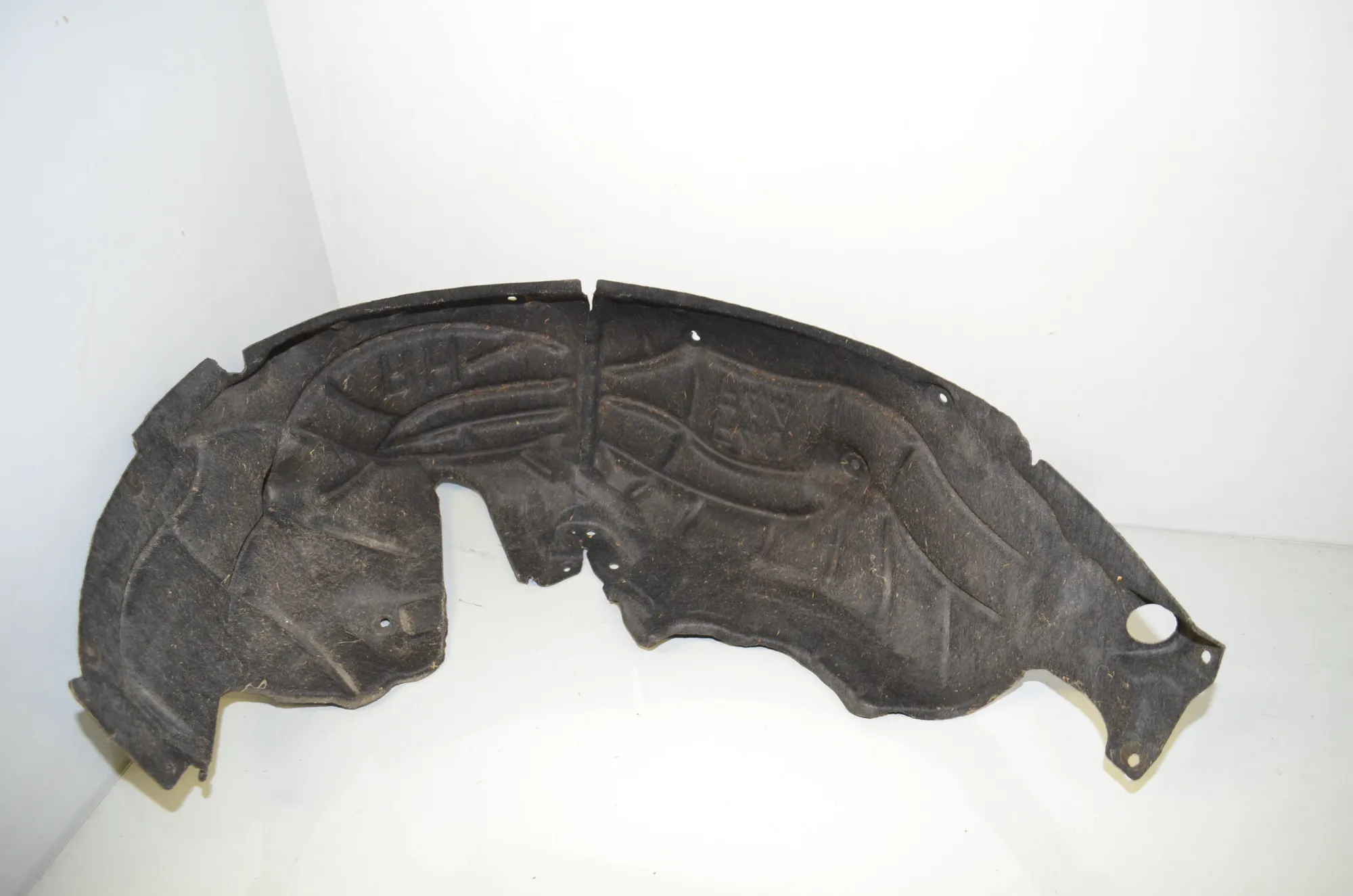 Rear Right Arch Liner – OEM 7440180 · BMW 1 (F40) (2019 - -) F40) 116 d 2020