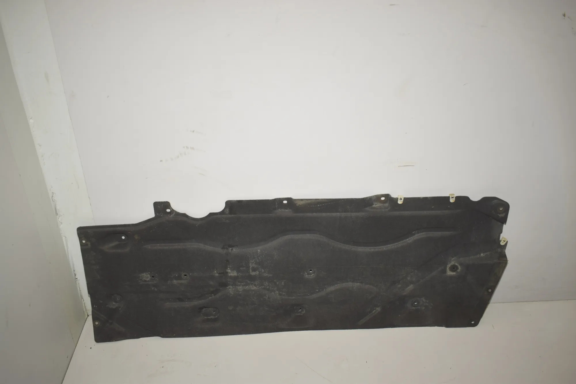 Left Side Underbody Cover – OEM 30421964 · BMW 2 Gran Tourer (F46) 218 i 2015