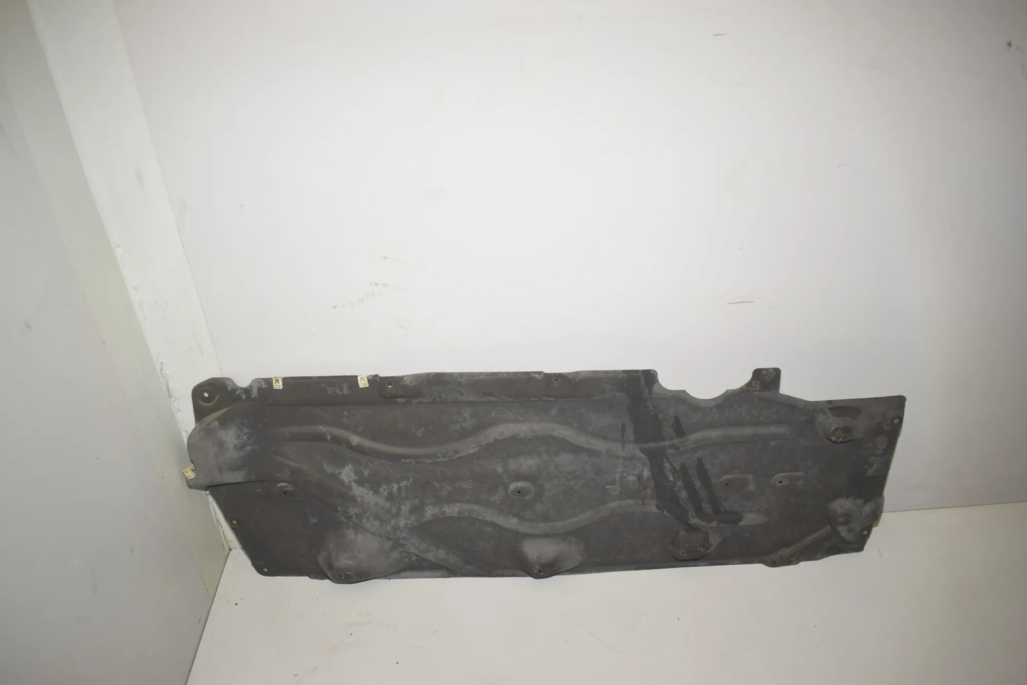 Left Side Underbody Cover – OEM 30421964 · BMW 2 Gran Tourer (F46) 218 i 2015 – 3