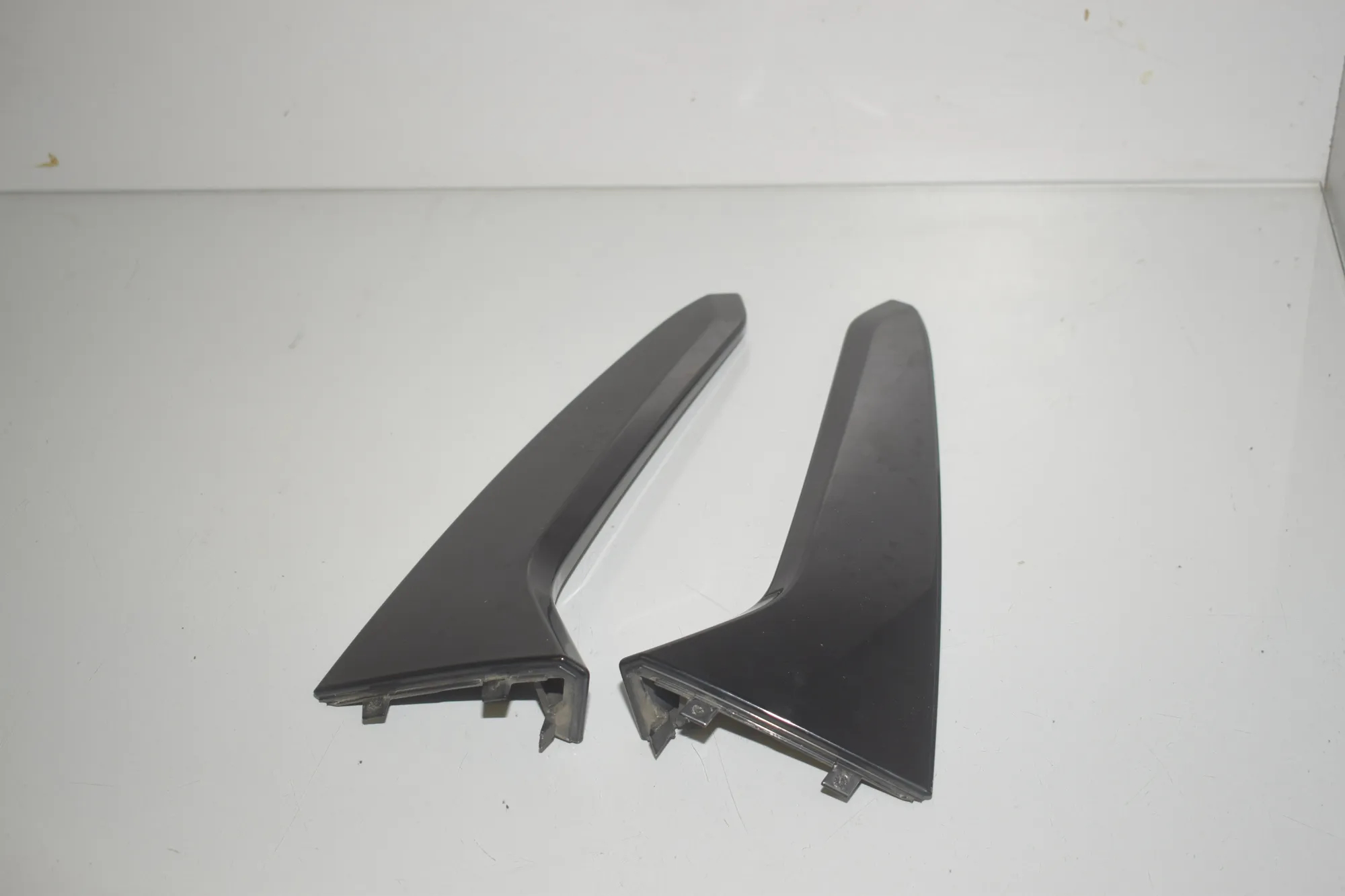 Other Trim Parts – OEM 7364776 · BMW 2 Gran Tourer (F46) 218 i 2015 – 4