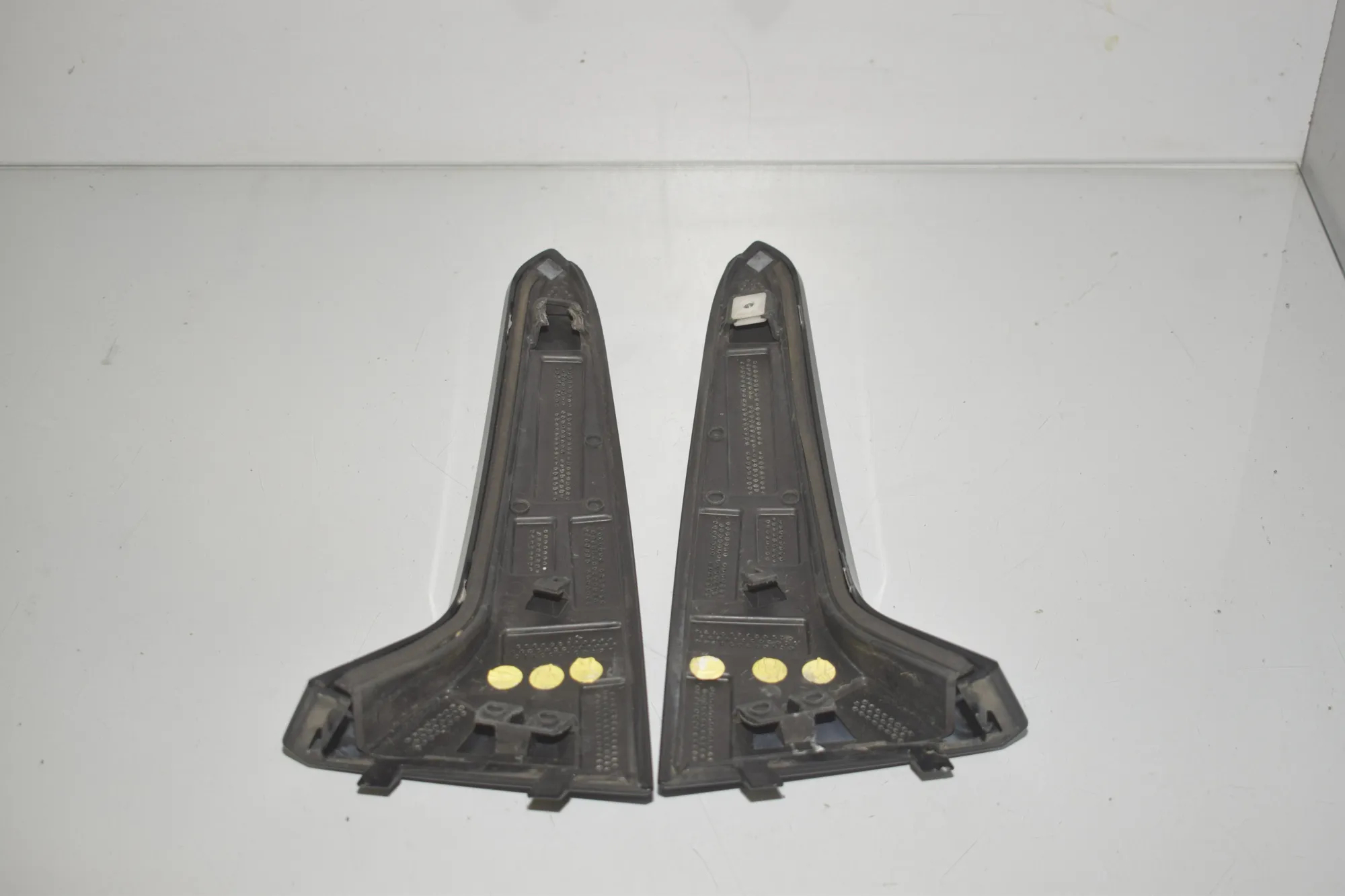 Other Trim Parts – OEM 7364776 · BMW 2 Gran Tourer (F46) 218 i 2015 – 3