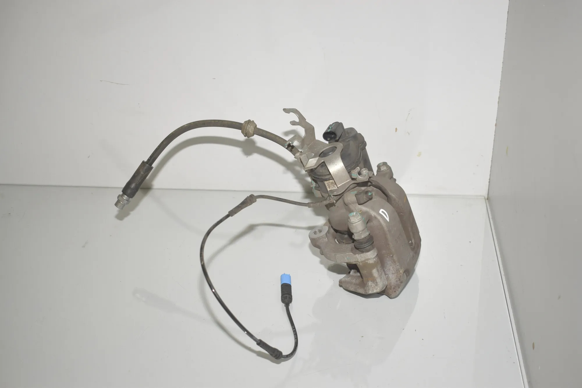 Rear Right Brake Caliper – OEM 6870576 · BMW iX3 (G08) (2020 - -) Electric (286 HP) 2022 – 2