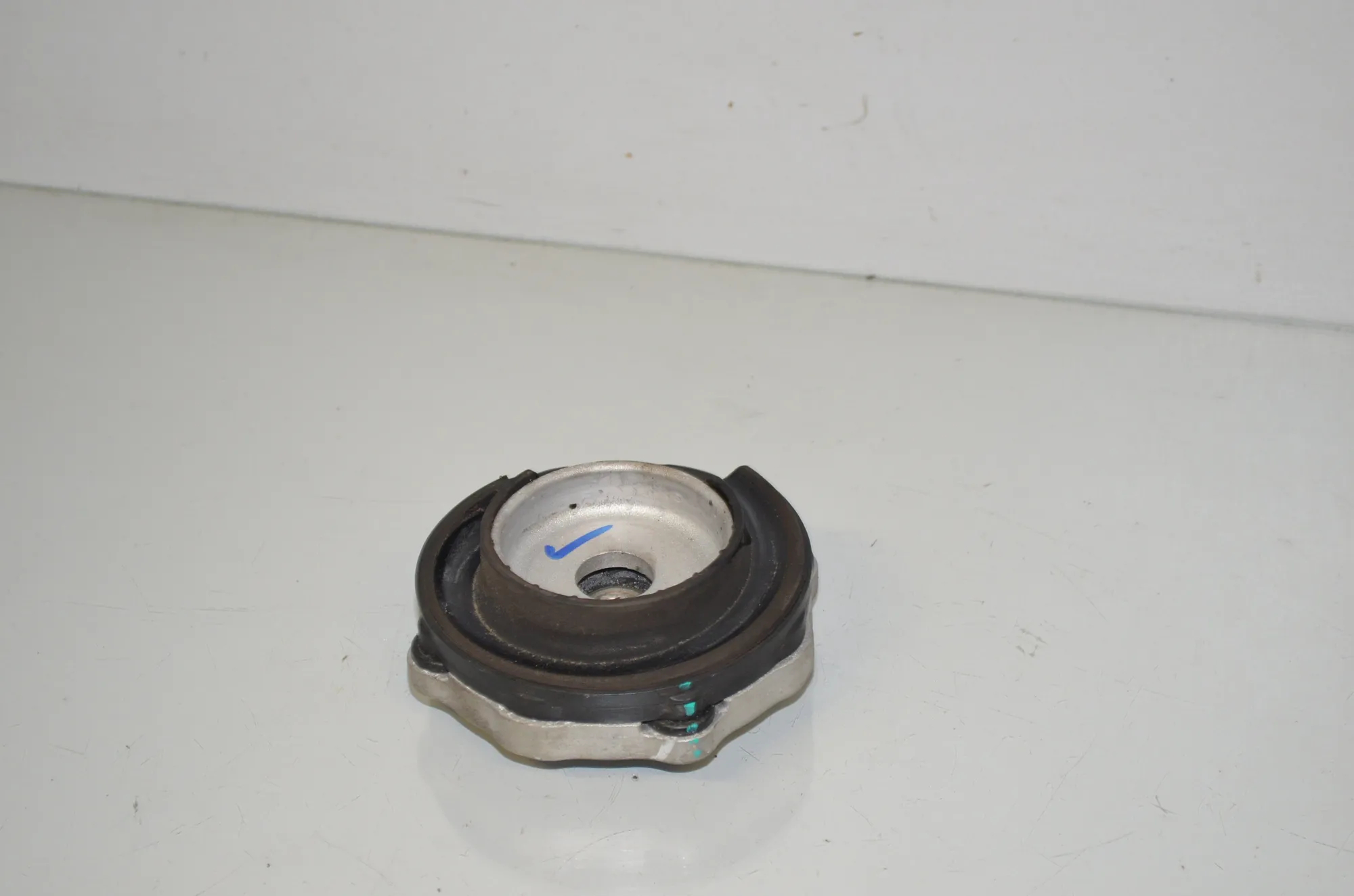 Rear Right Shock Absorber Bracket – OEM 6866275 · BMW iX3 (G08) (2020 - -) Electric (286 HP) 2022 – 4