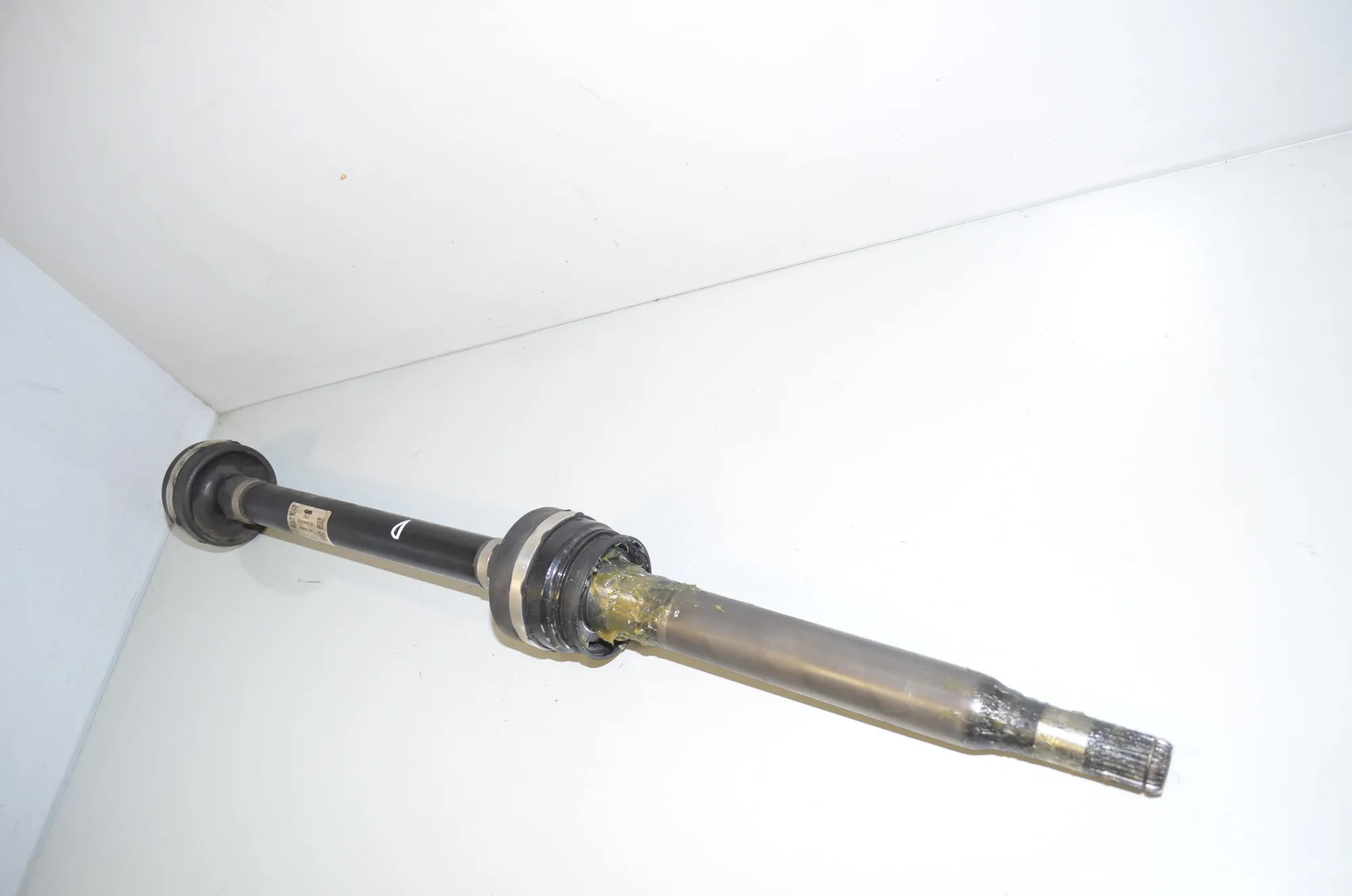 Rear Right Driveshaft – OEM 7560820 · BMW iX3 (G08) (2020 - -) Electric (286 HP) 2022 – 2