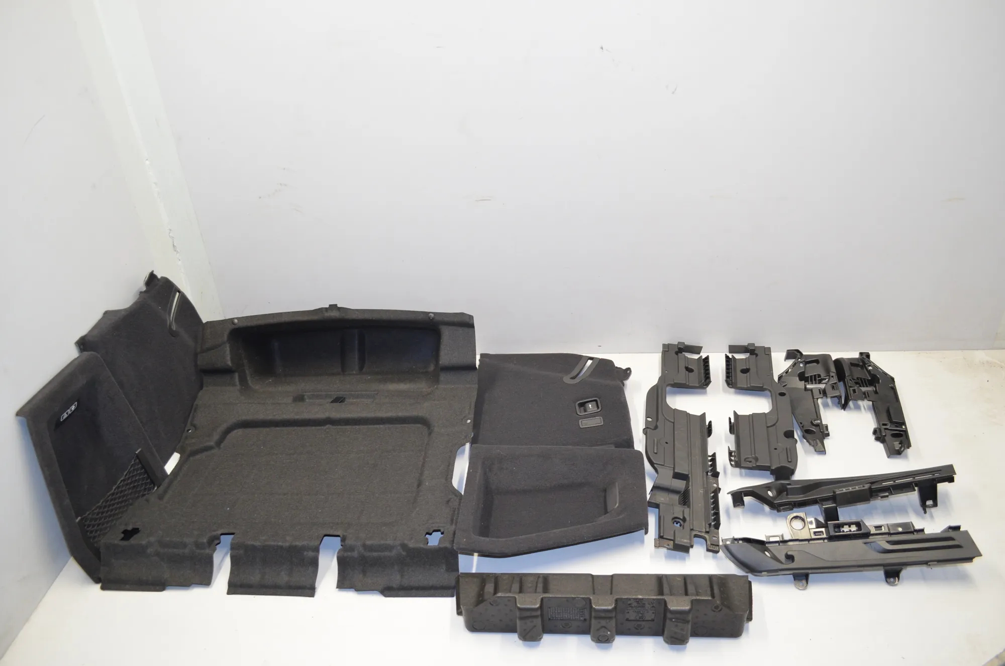 Trunk Trim Kit · BMW iX3 (G08) (2020 - -) Electric (286 HP) 2022