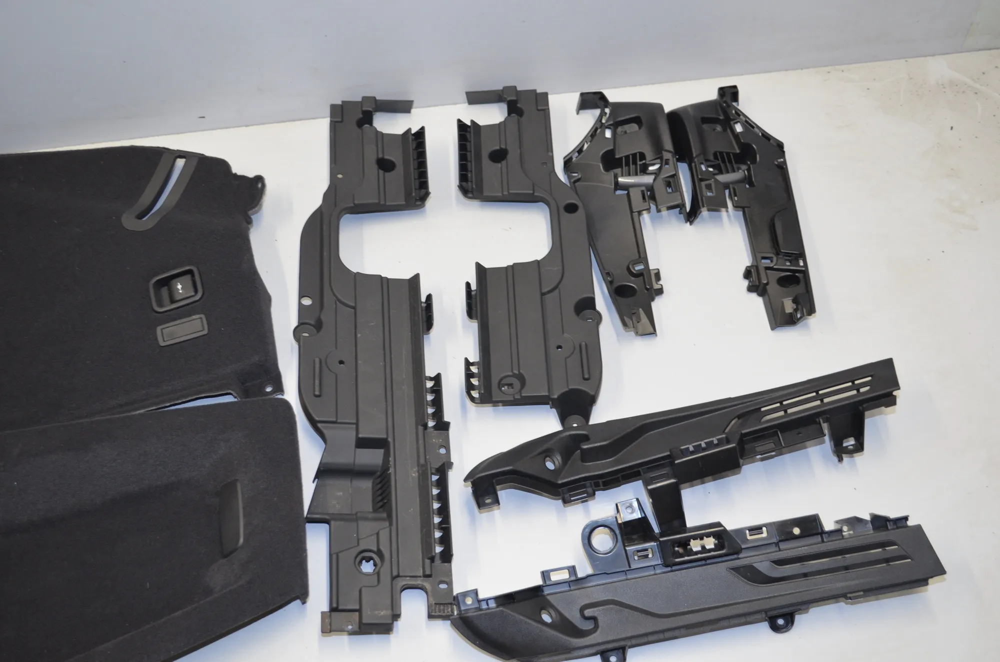 Trunk Trim Kit · BMW iX3 (G08) (2020 - -) Electric (286 HP) 2022 – 5