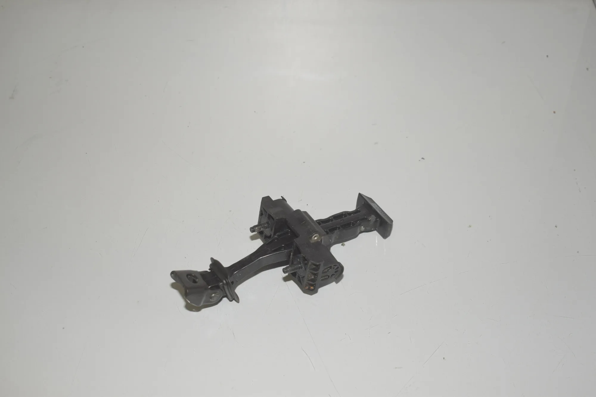 Front right door opening limiter – OEM 7390686 · BMW iX3 (G08) (2020 - -) Electric (286 HP) 2022 – 3