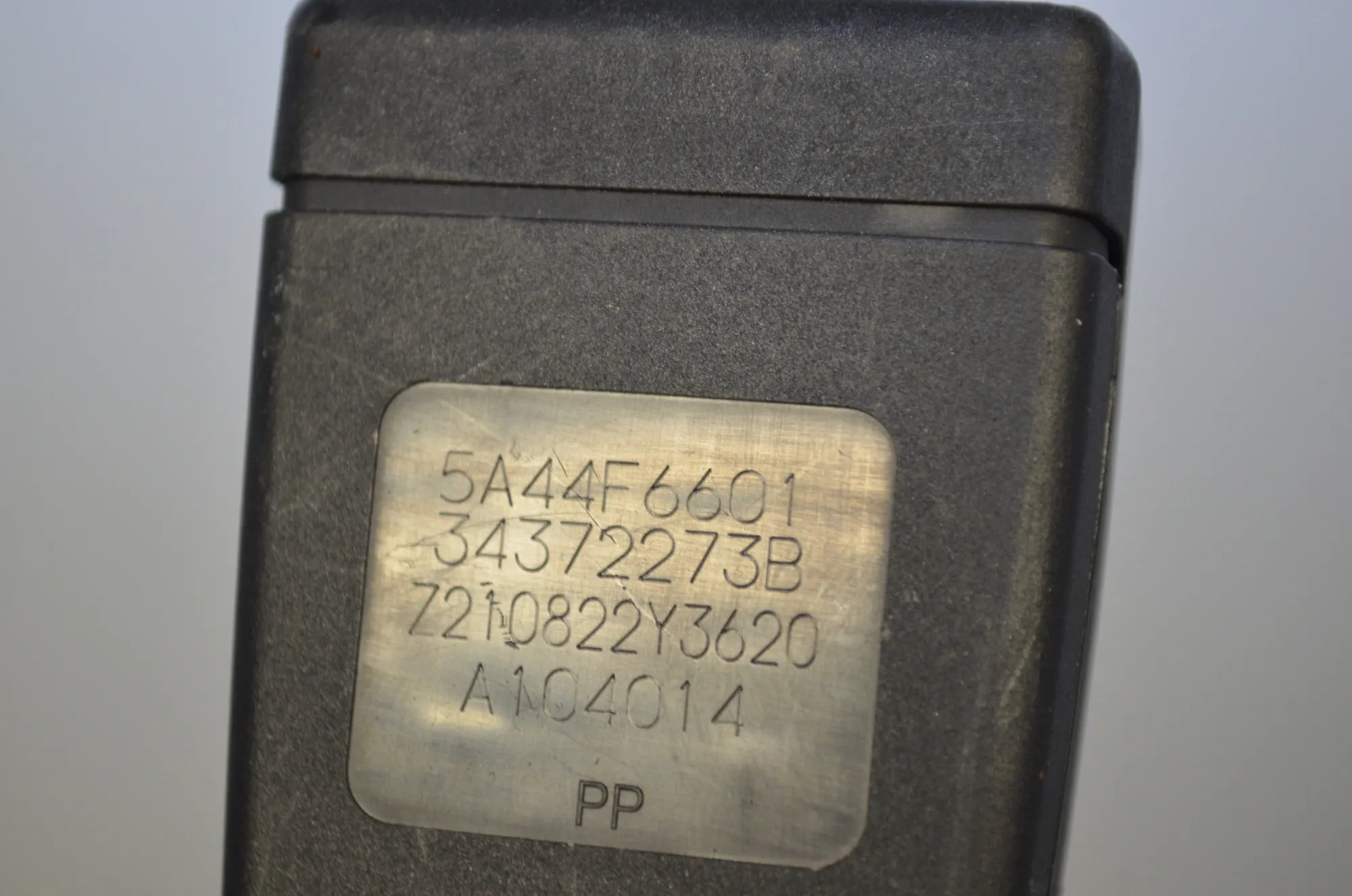 Rear Middle Seat Buckle – OEM 5A44F66 · BMW iX3 (G08) (2020 - -) Electric (286 HP) 2022 – 5