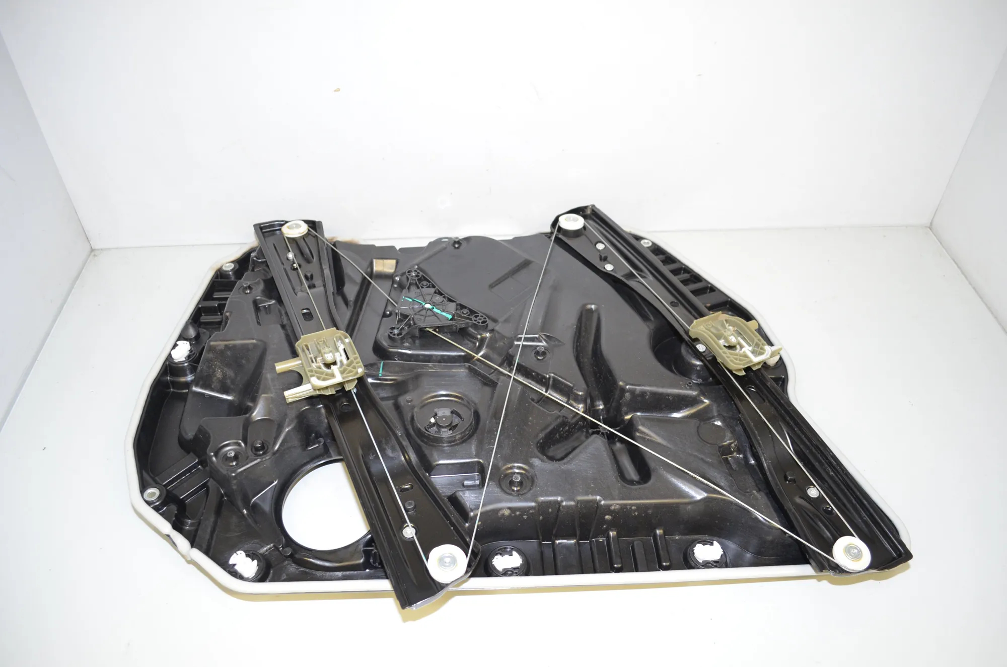 Front Right Door Window Regulator – OEM 2869124 · BMW iX3 (G08) (2020 - -) Electric (286 HP) 2022 – 4