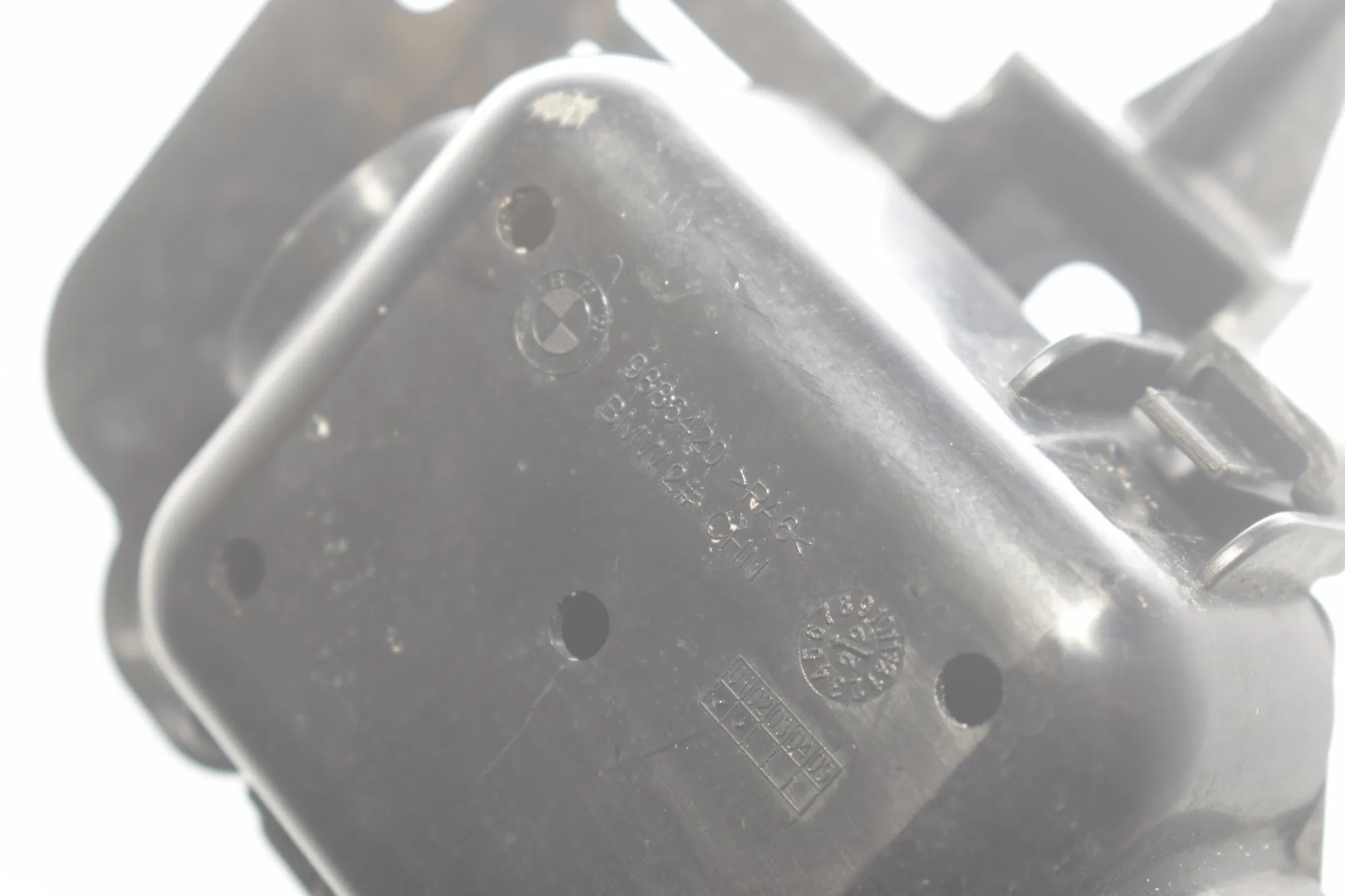 Bracket – OEM 9886420 · BMW iX3 (G08) (2020 - -) Electric (286 HP) 2022 – 4