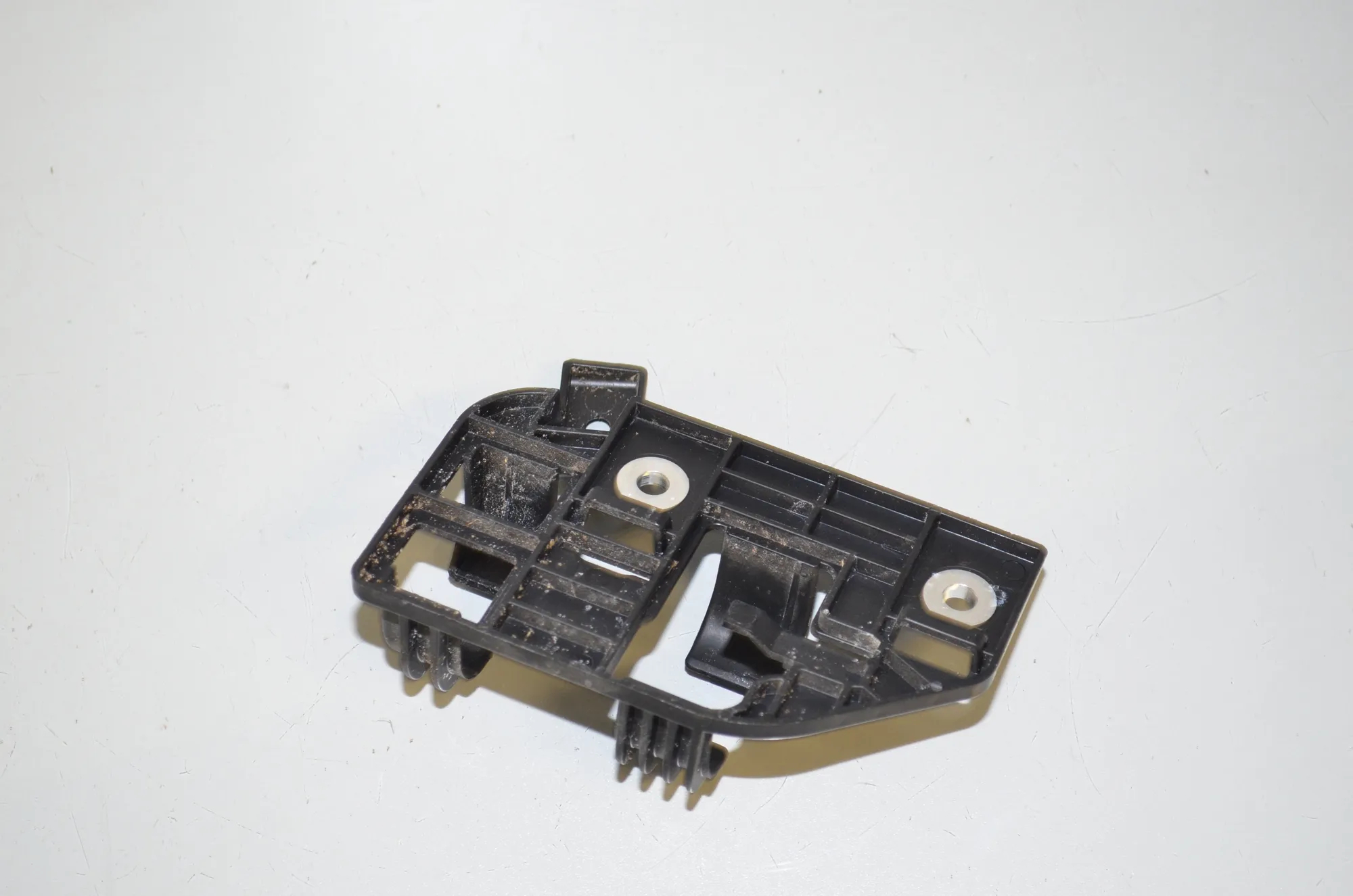 Bracket – OEM 9847347 · BMW iX3 (G08) (2020 - -) Electric (286 HP) 2022 – 4
