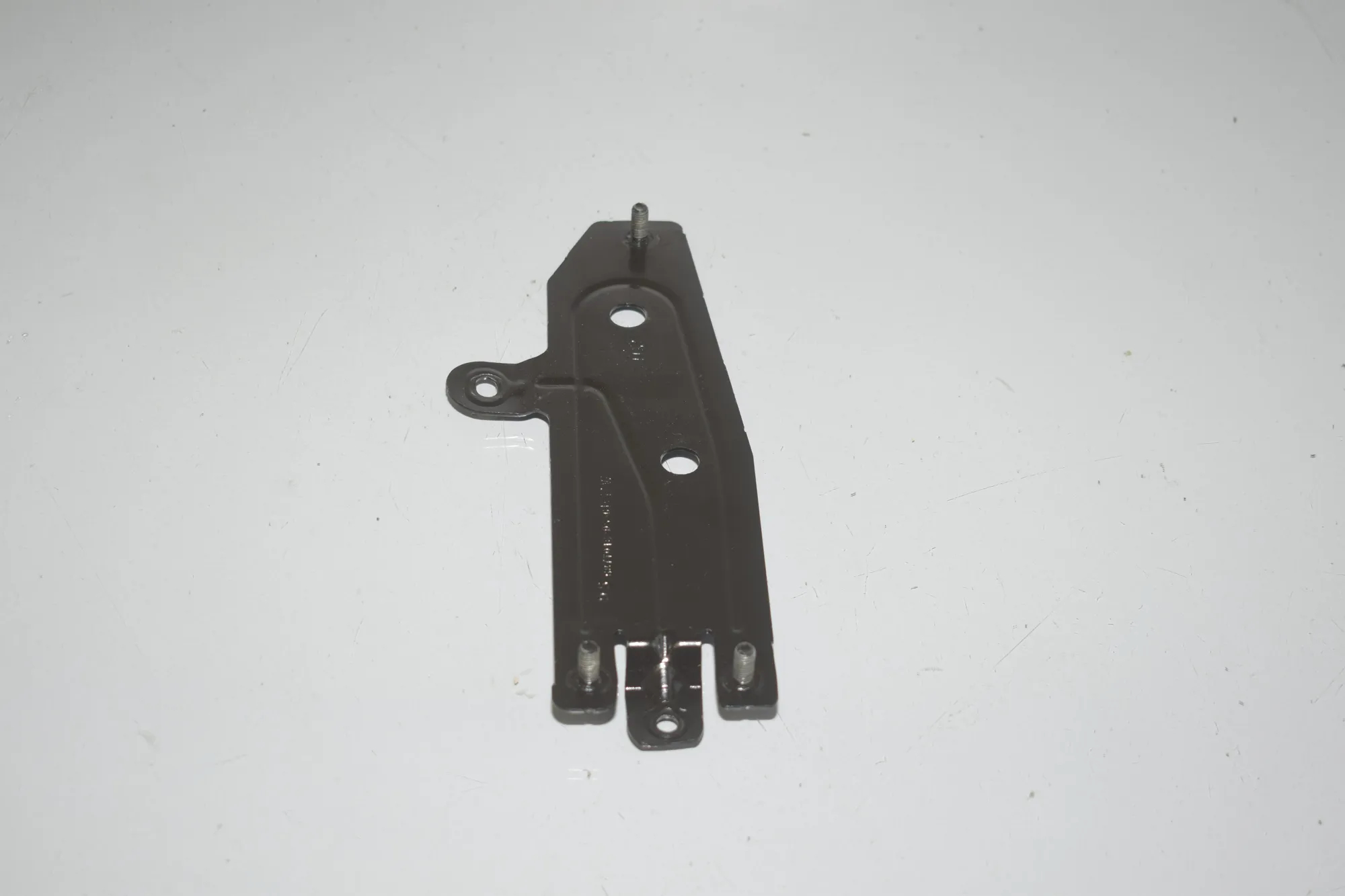 Bracket – OEM 6877016 · BMW iX3 (G08) (2020 - -) Electric (286 HP) 2022 – 2
