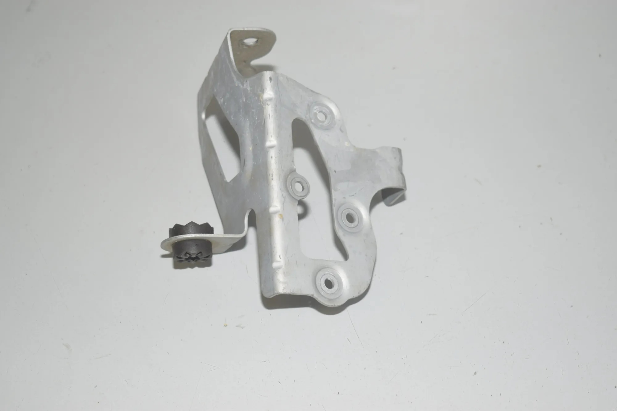 Bracket · BMW iX3 (G08) (2020 - -) Electric (286 HP) 2022 – 4