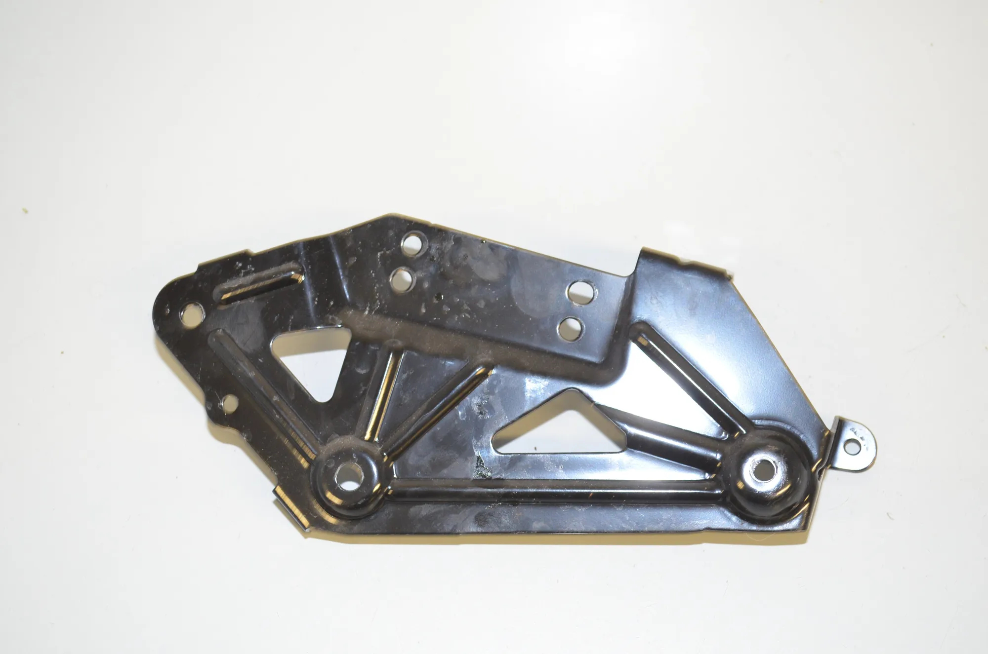 Bracket – OEM 9459823 · BMW iX3 (G08) (2020 - -) Electric (286 HP) 2022 – 4