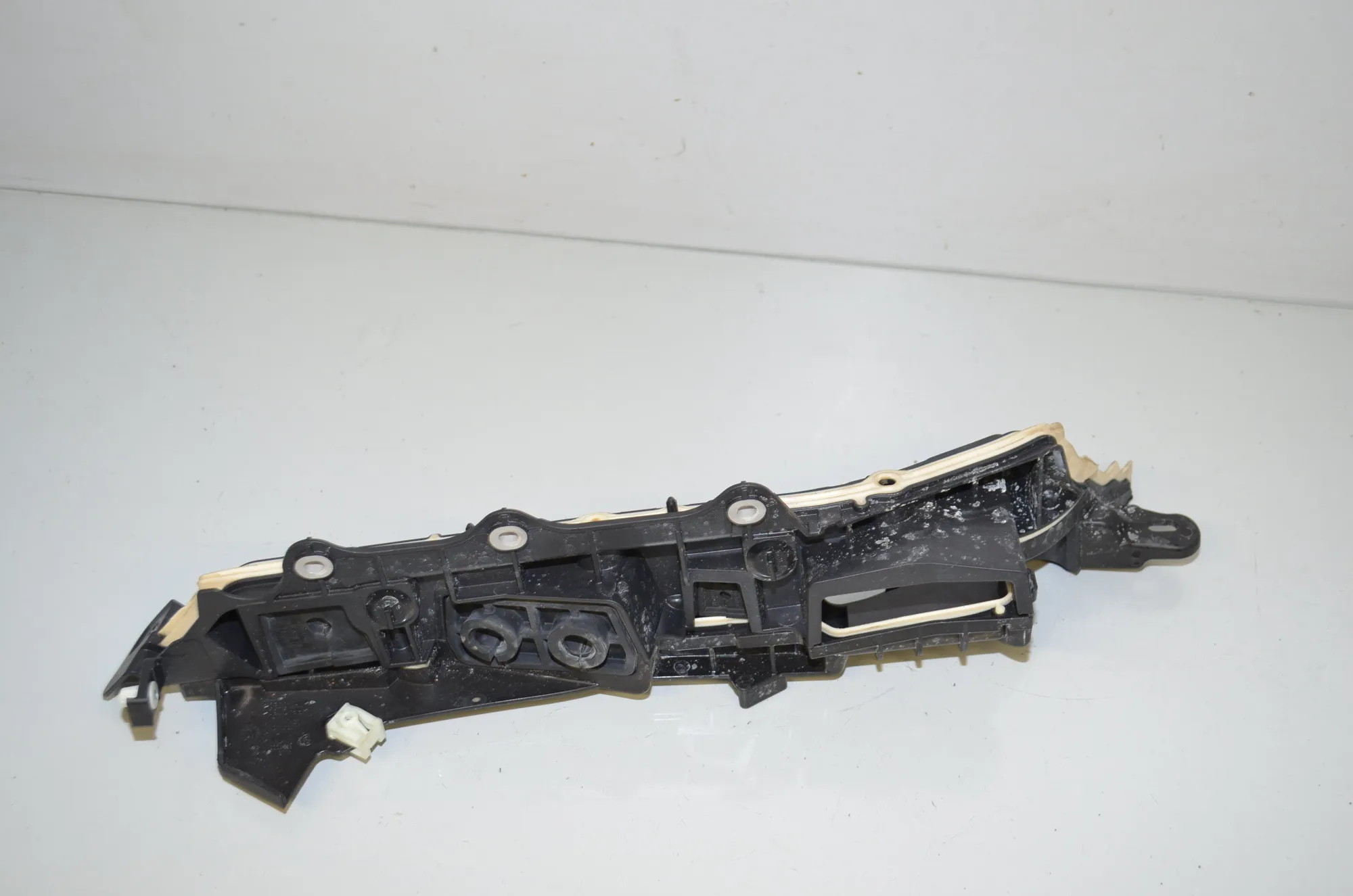Other Engine Compartment Parts – OEM 9397000 · BMW iX3 (G08) (2020 - -) Electric (286 HP) 2022 – 4